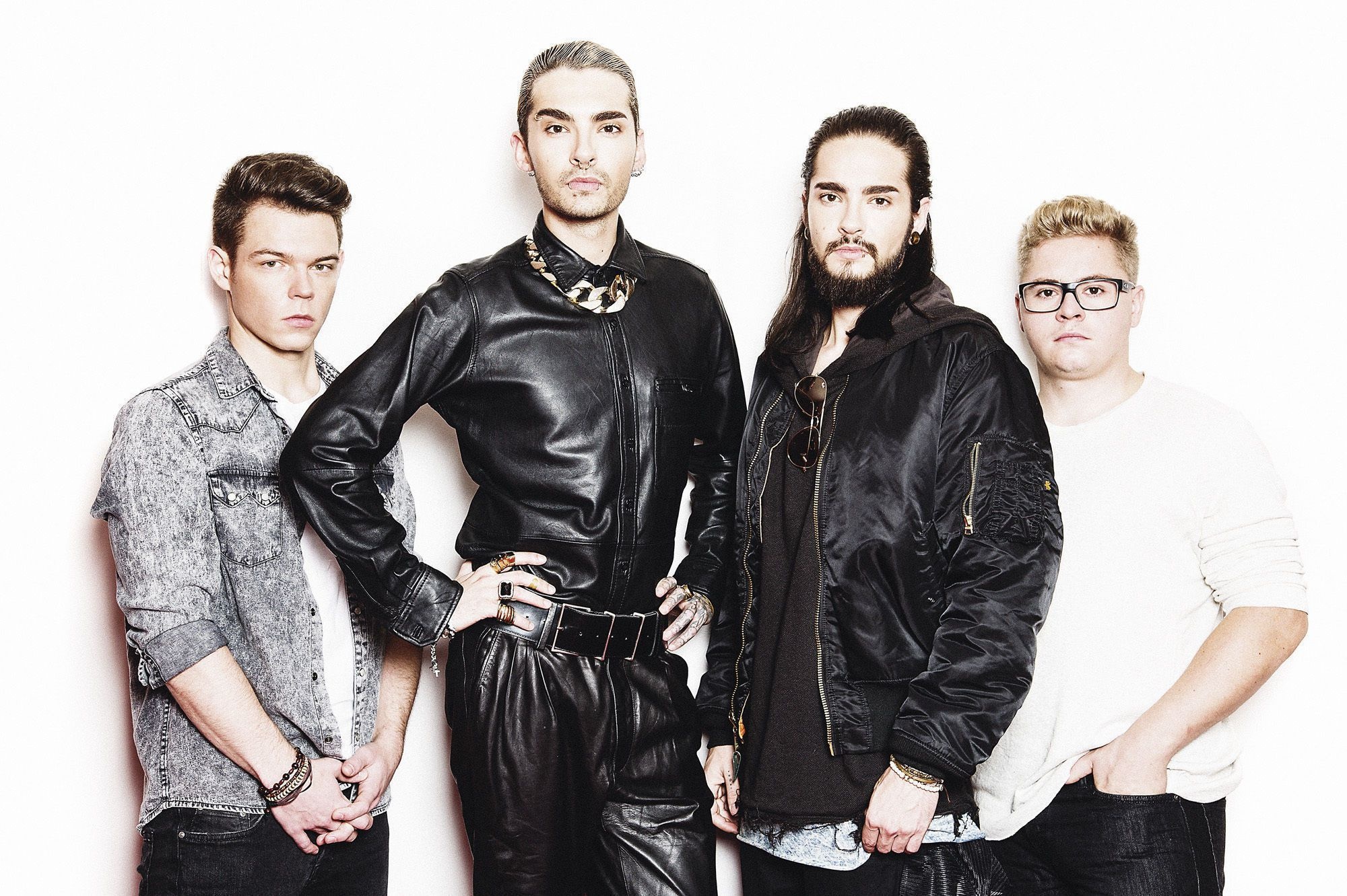 Connect with Tokio Hotel, Social media glimpse, Band's online presence, Fan community, 2000x1340 HD Desktop