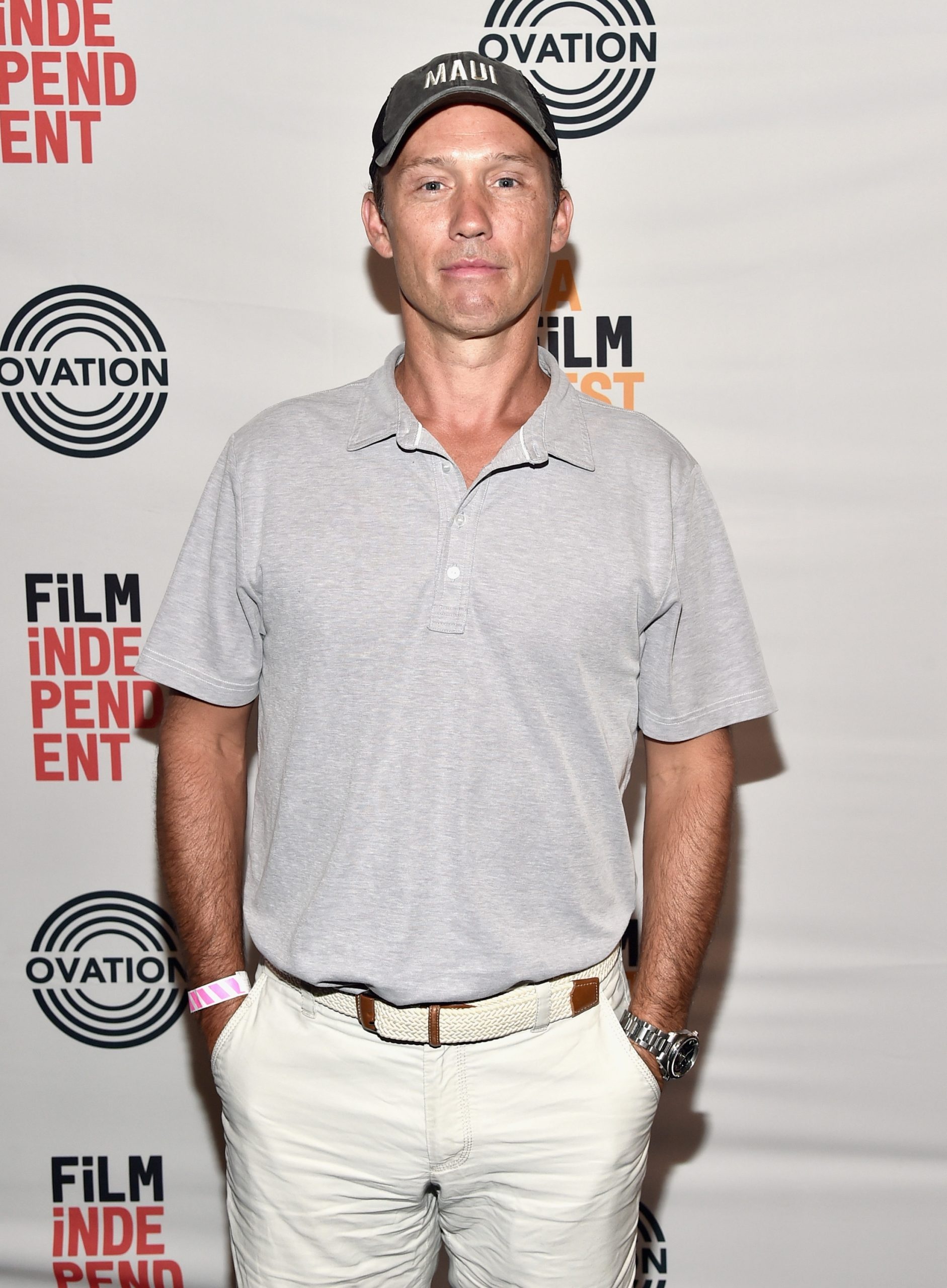 Jeffrey Donovan news, The Hollywood Gossip, Actor's updates, Celeb headlines, 1890x2560 HD Phone