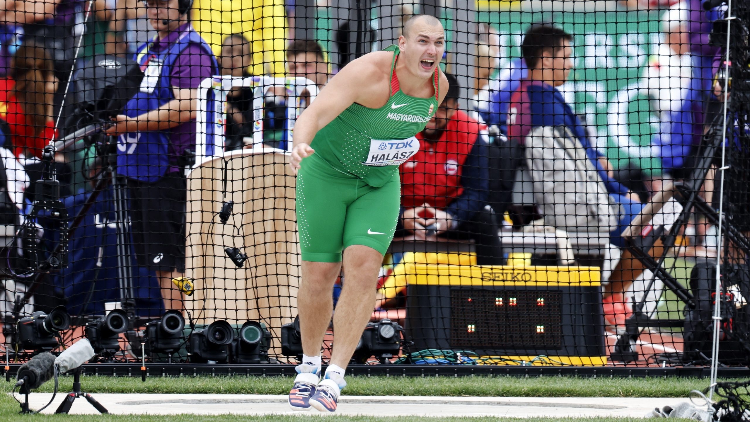 Bence Halasz, Oregon World Championships, Striking hammer throw, Hungarian pride, 2560x1440 HD Desktop