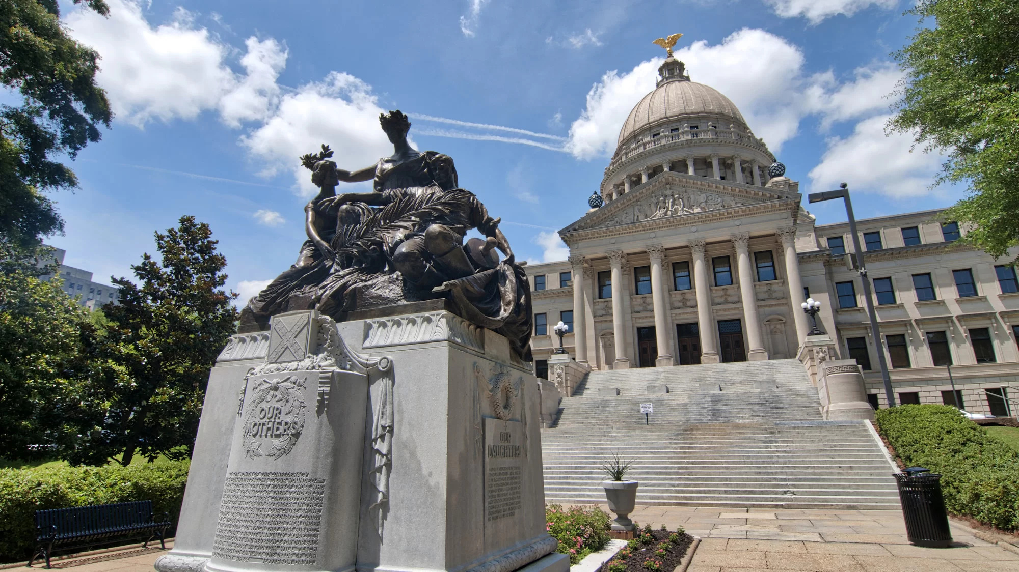 A tale of two Capitol Buildings, Jackson Mississippi, Road trips, Travels, 2000x1130 HD Desktop