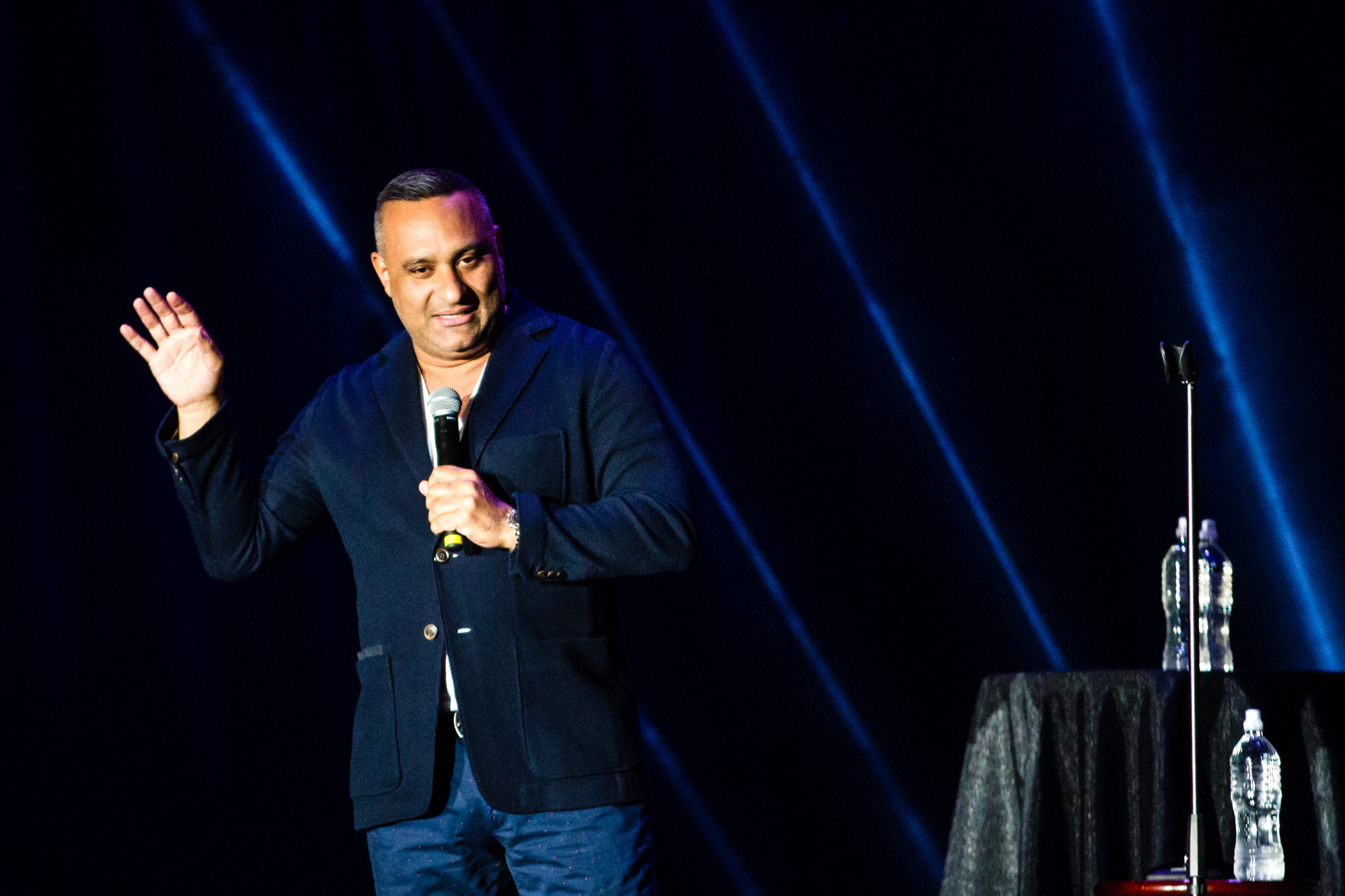 Russell Peters, Sault Ste Marie tour, Comedy show, Hilarious entertainment, 2000x1340 HD Desktop