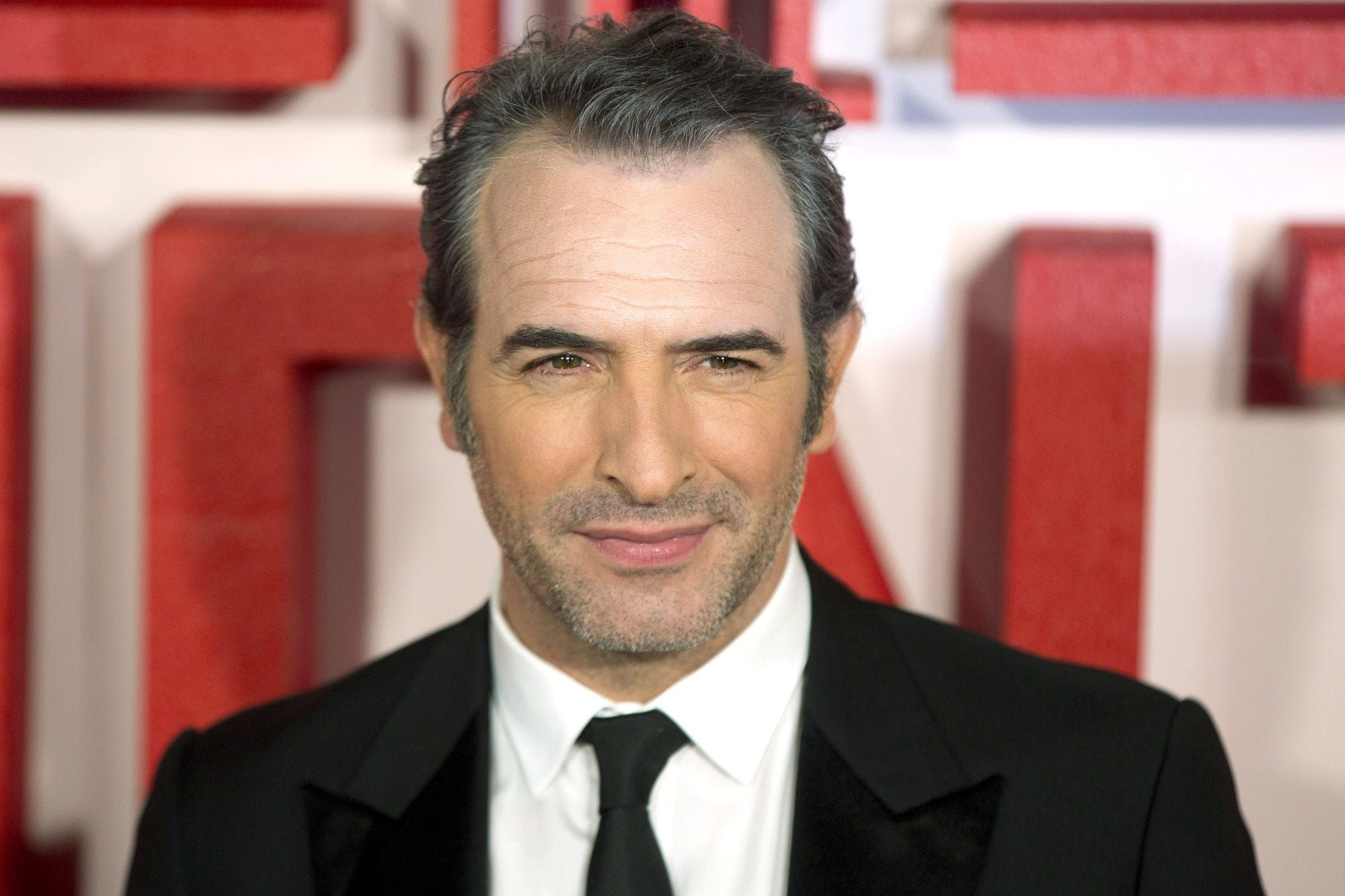 Jean Dujardin, French actor, 2000x1340 HD Desktop