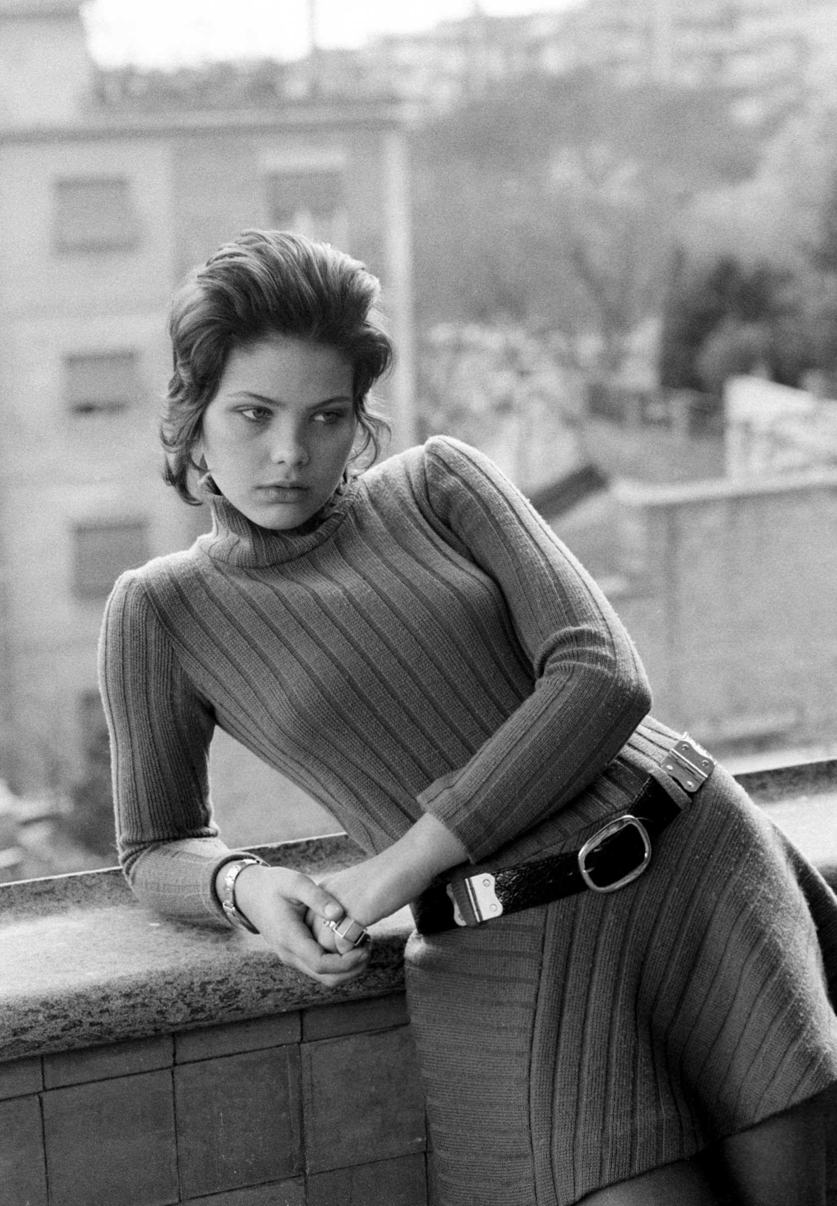 Ornella Muti, Captivating beauty, Iconic actress, Filmography, 1670x2400 HD Phone