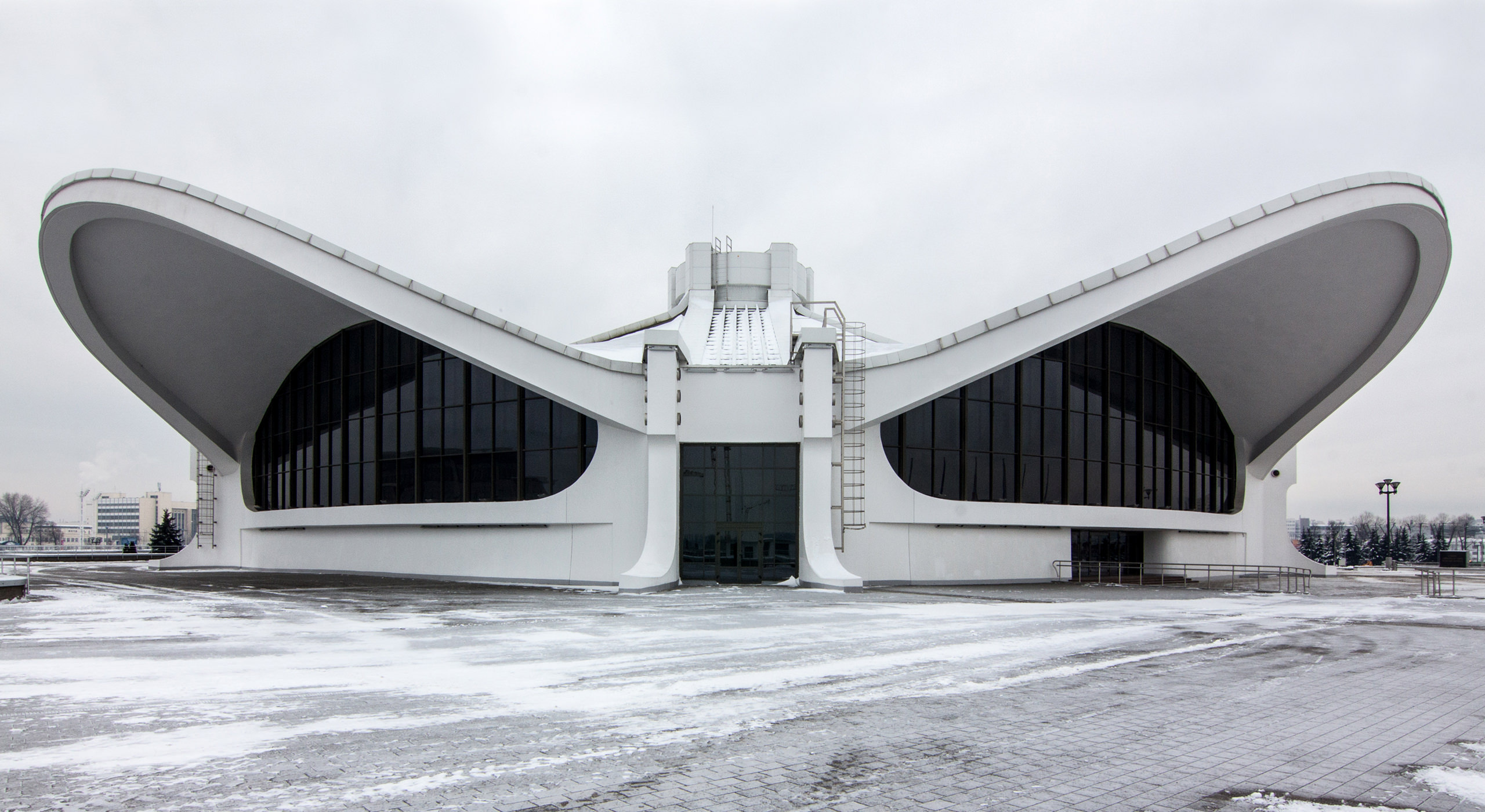 Minsk, Belarus, Midwinter, Soviet Socialist Modernism, 2560x1400 HD Desktop