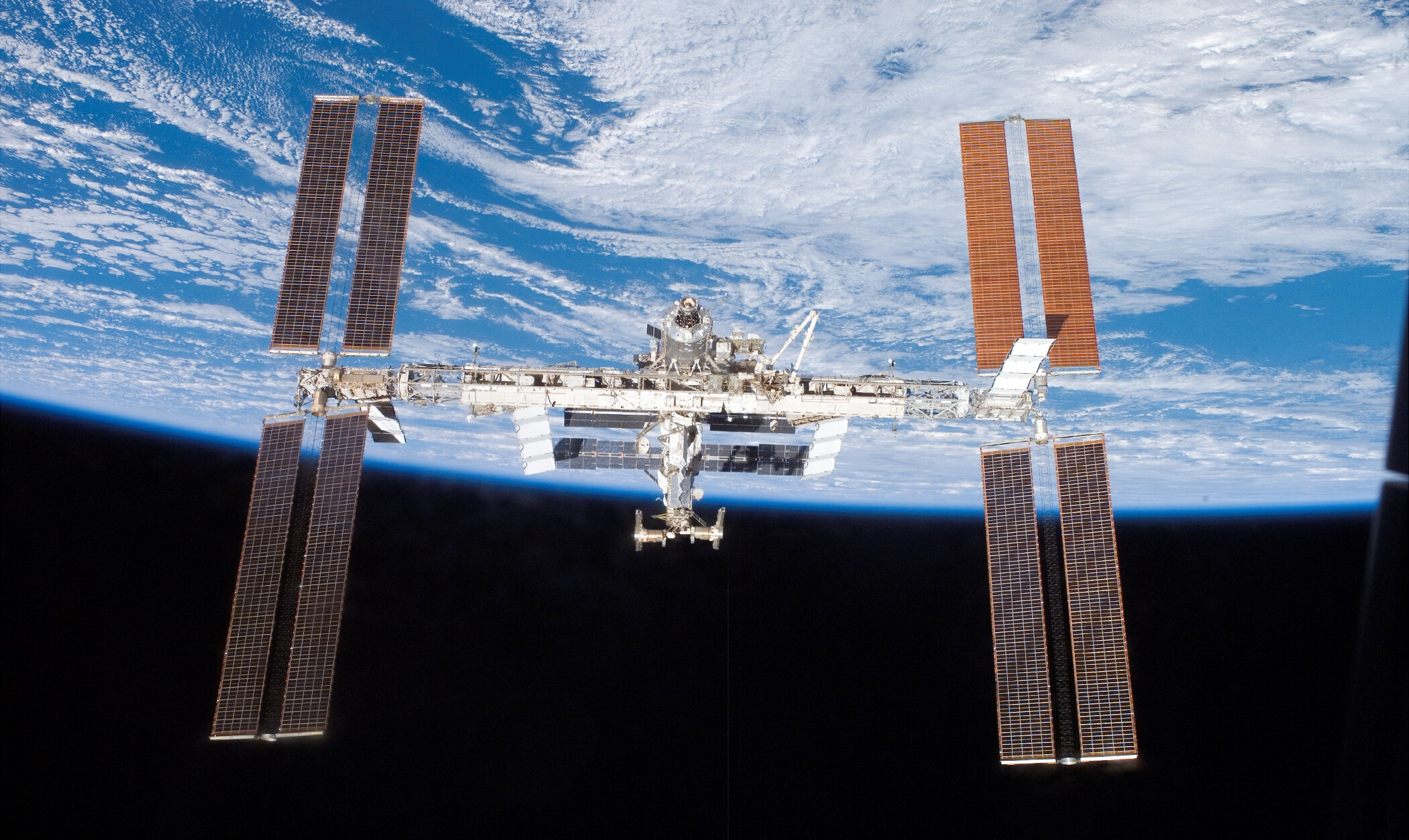 International Space Station, Earth erde, Blue planet, Funky shit, 2100x1260 HD Desktop