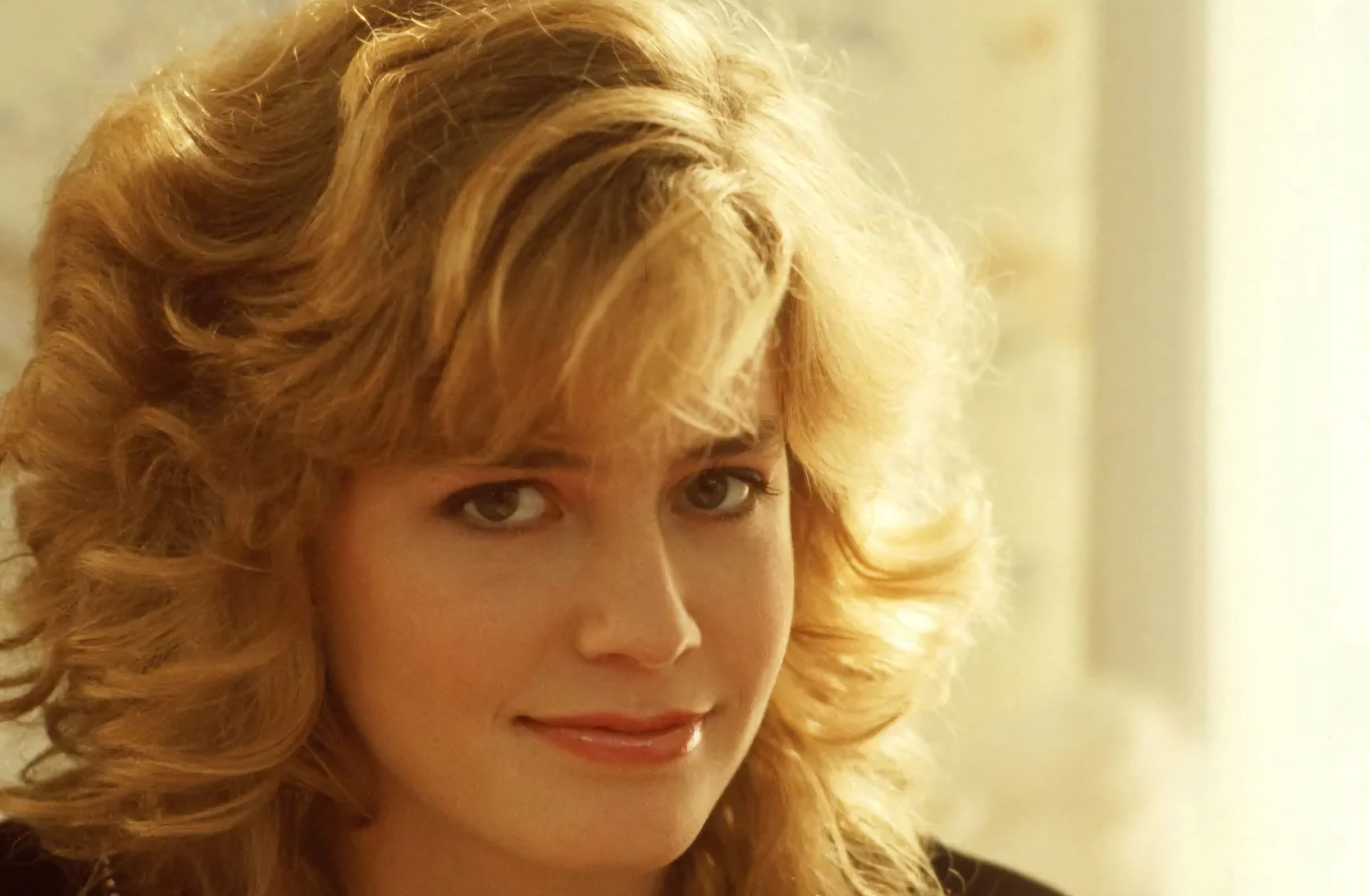 Elisabeth Shue, Captivating performances, Versatility, Hollywood starlet, 4800x3140 4K Desktop