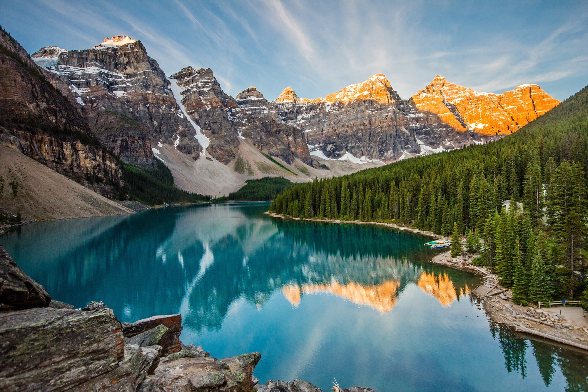 Moraine Lake, Breathtaking beauty, Secret world, Stunning landscapes, 2000x1340 HD Desktop