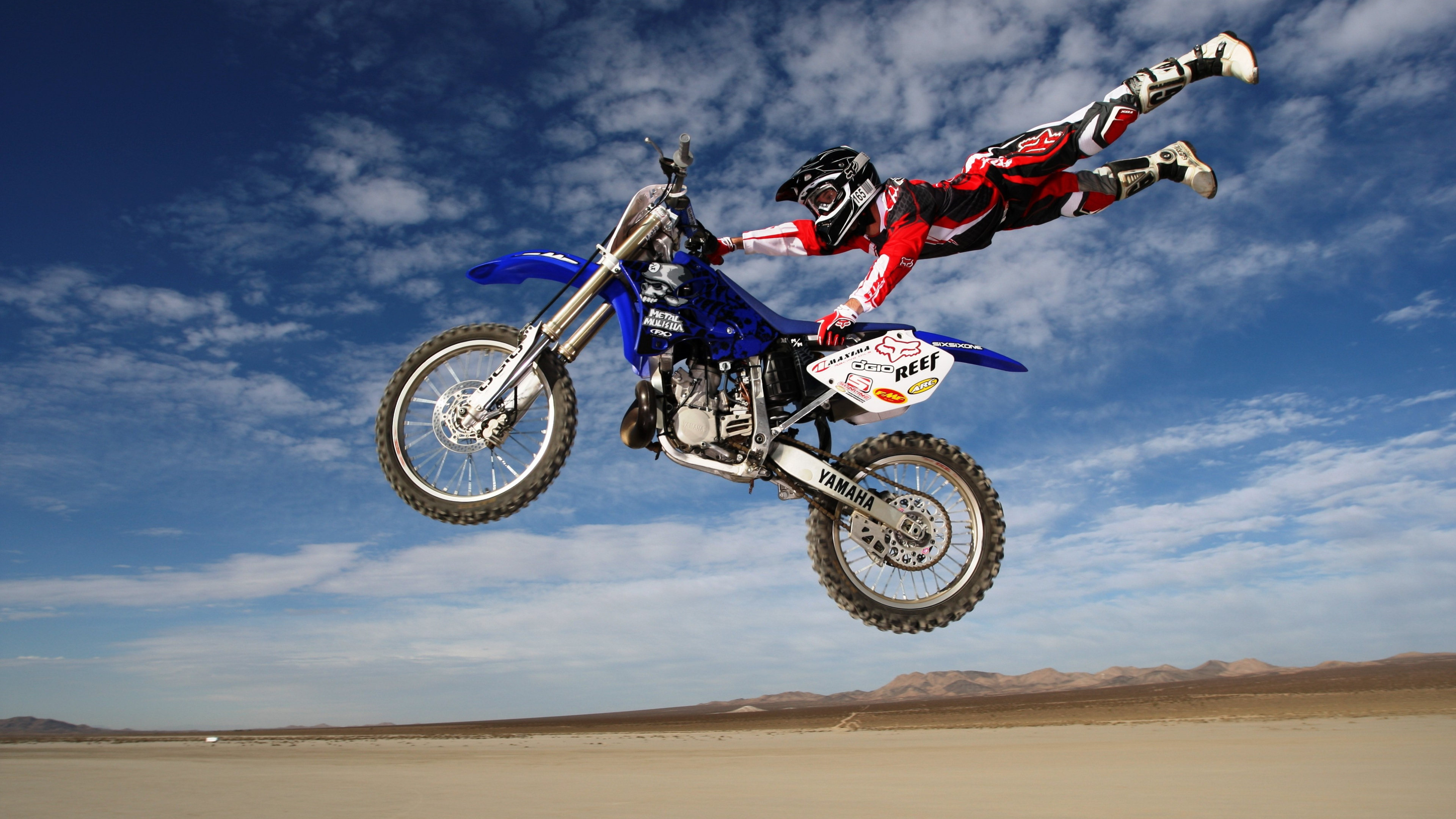 Yamaha YZ250, Stunts Wallpaper, 3840x2160 4K Desktop