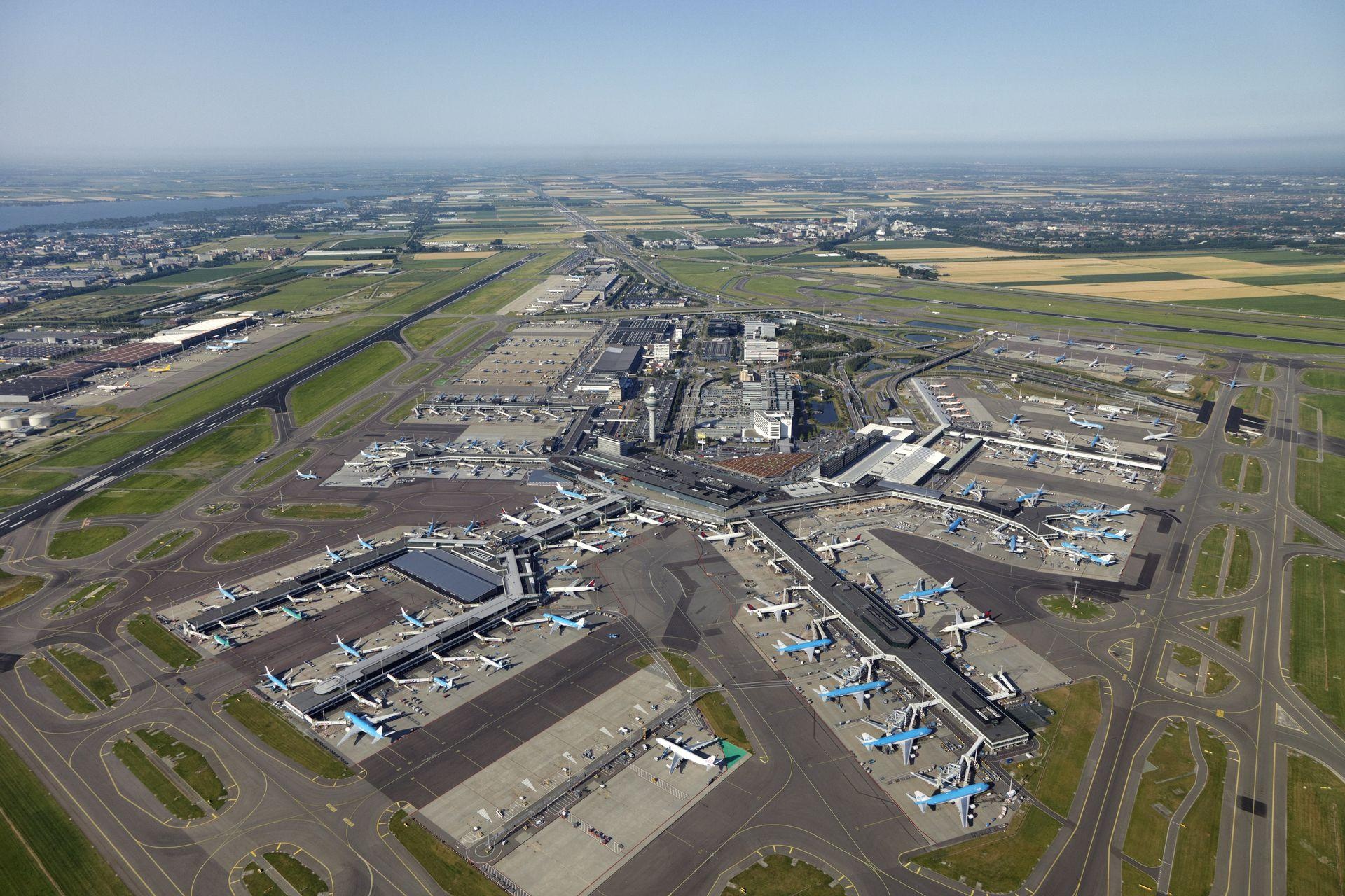 Schiphol Airport, Amsterdam, Netherlands, 1920x1280 HD Desktop