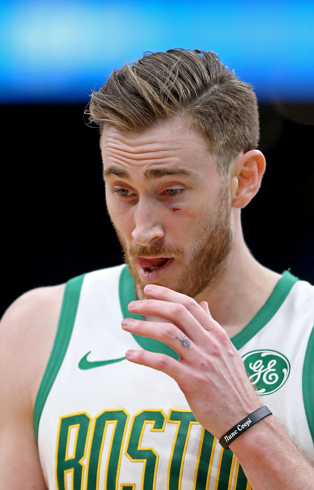 Gordon Hayward, Celtics notebook, Banged up, Boston Herald, 1290x2000 HD Phone