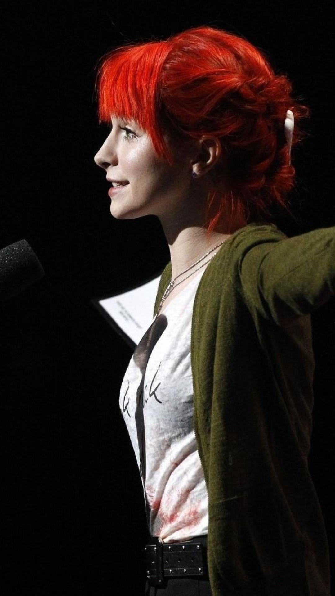 KIIS-FM Jingle Ball 2010, Hayley Williams Wallpaper, 1080x1920 Full HD Phone