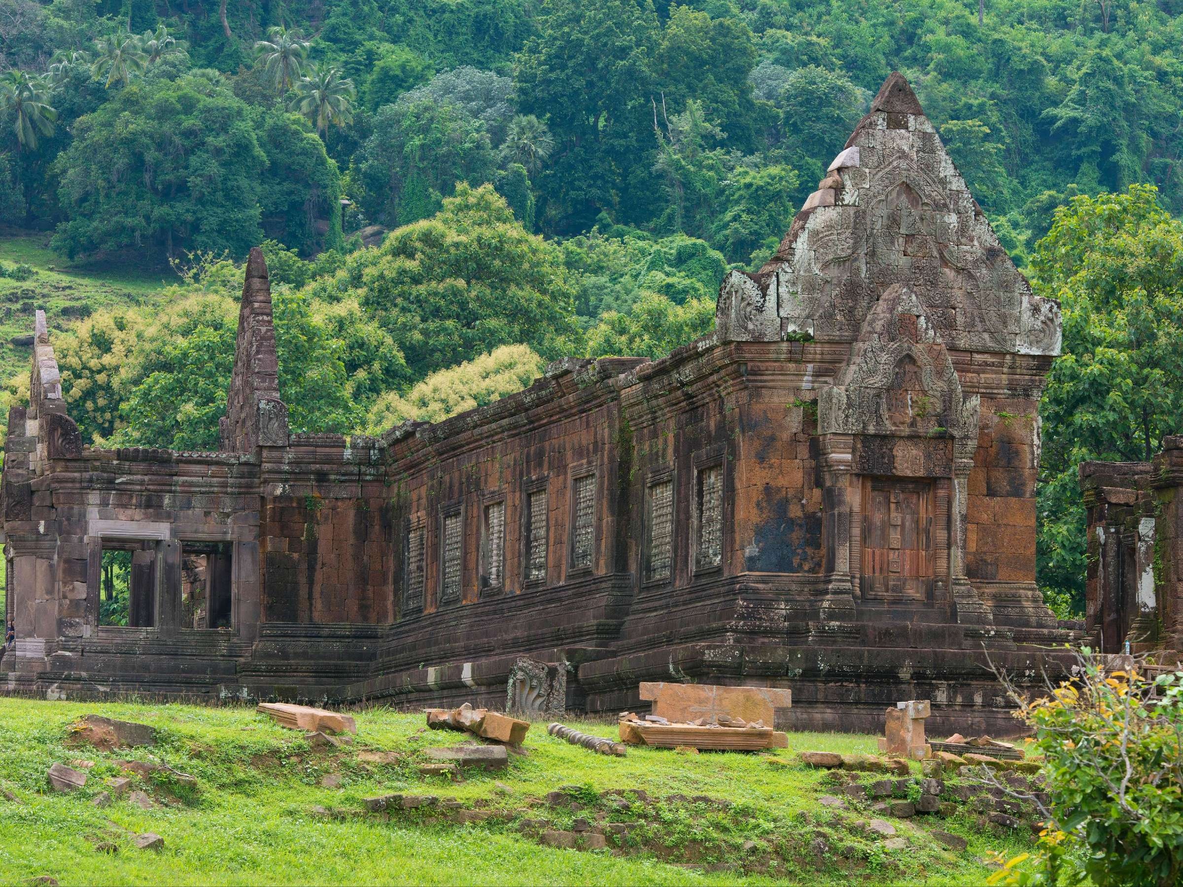 Laos country guide, Southeast Asian nation, Unique culture, Travel tips, 2400x1800 HD Desktop