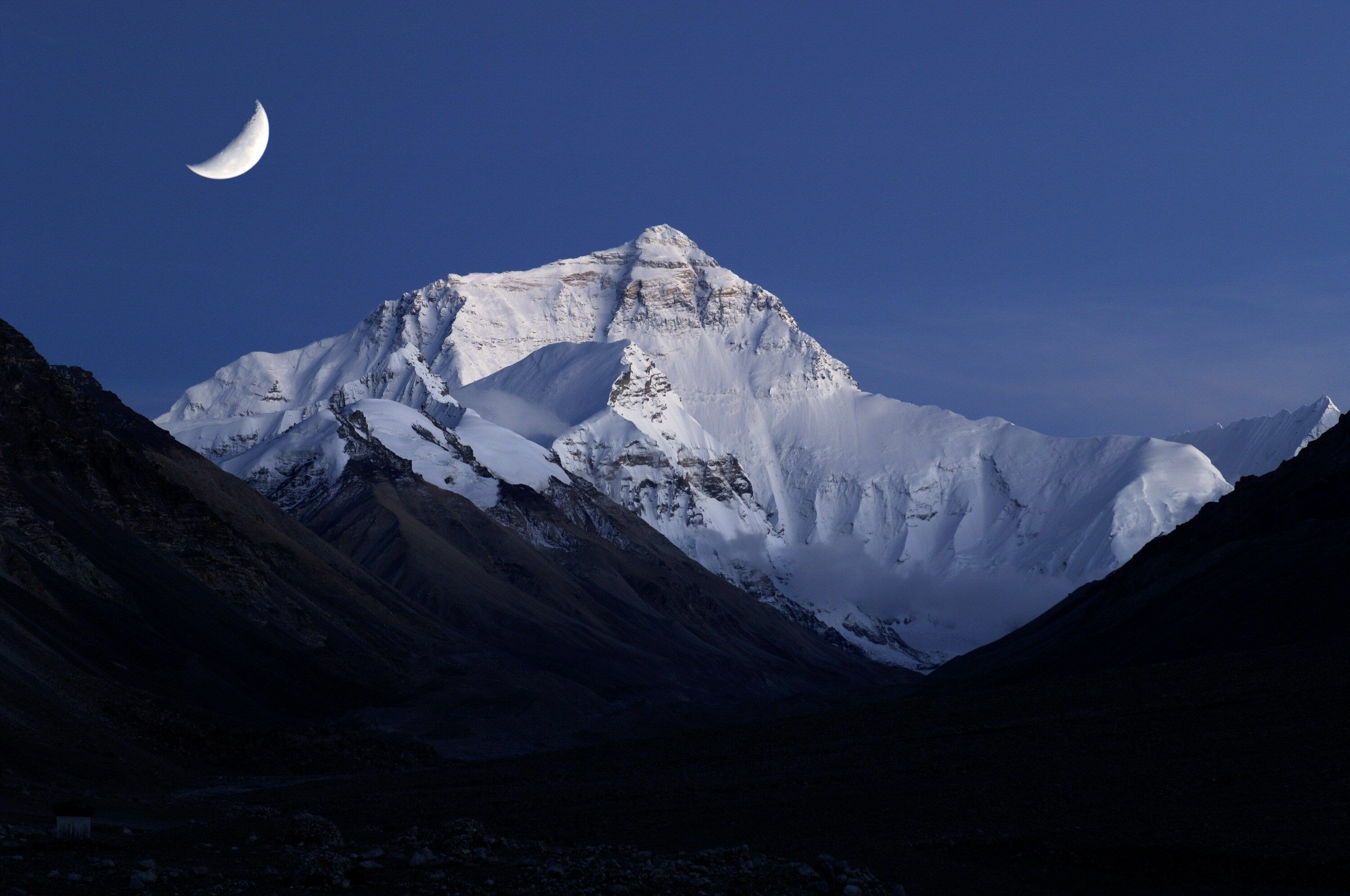 Moon, Mount Everest Wallpaper, 3000x2000 HD Desktop