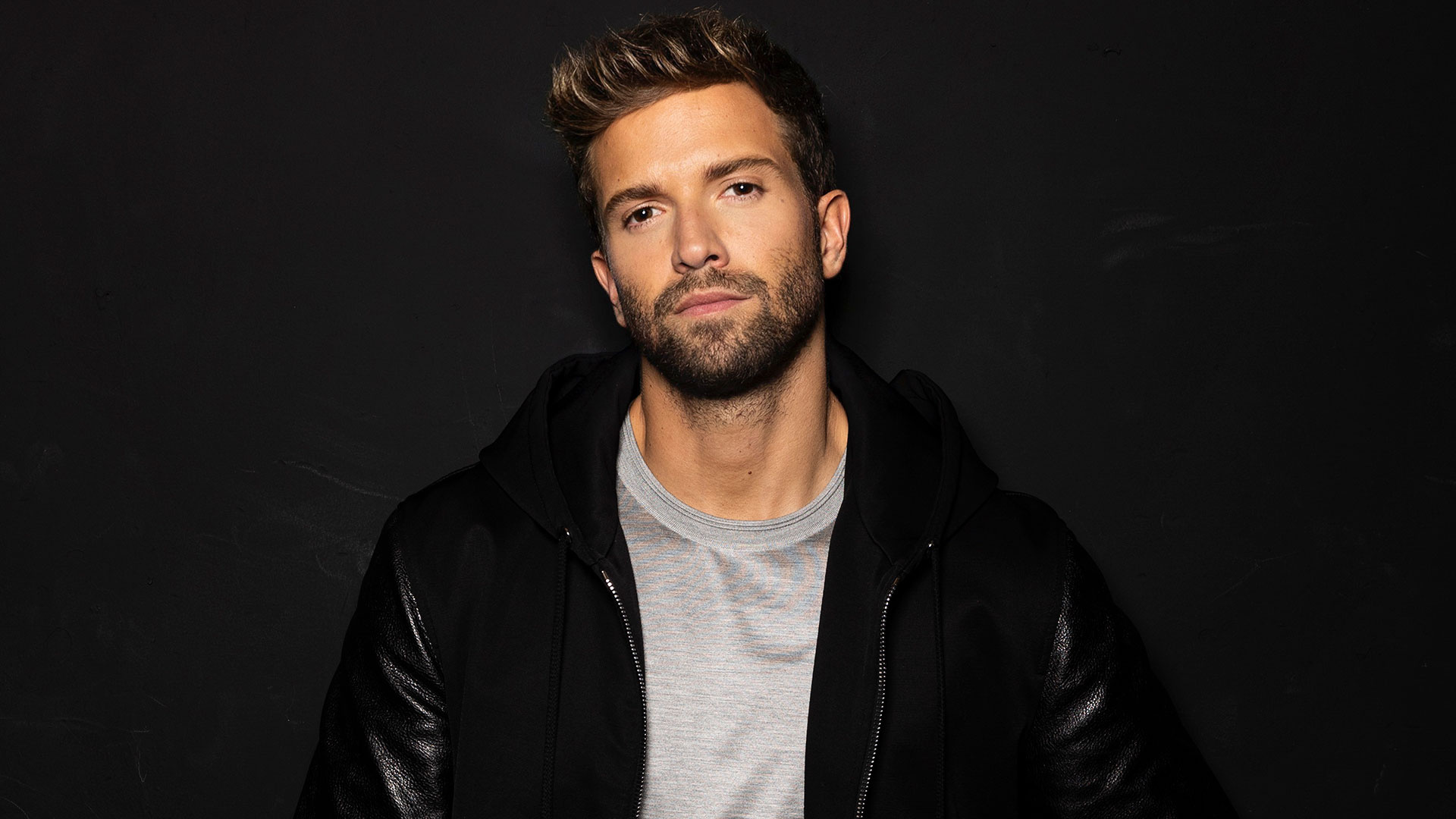 Pablo Alboran, Infobae's coverage, Fanatic following, Musical genius, 1920x1080 Full HD Desktop