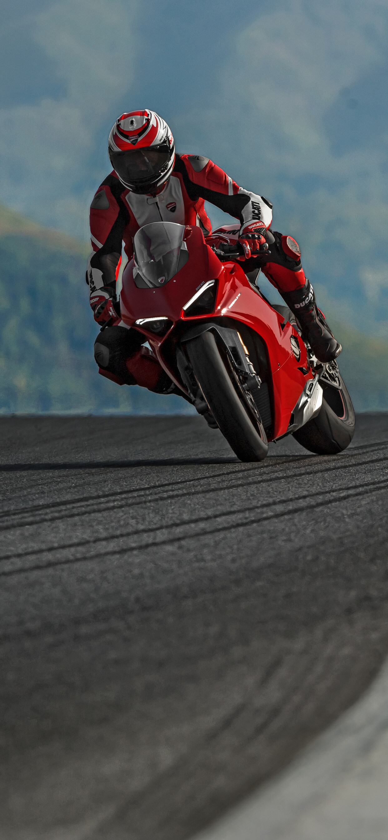 2018 Ducati Panigale V4, Cutting-edge innovation, Mind-blowing speed, Visual masterpiece, 1250x2690 HD Phone