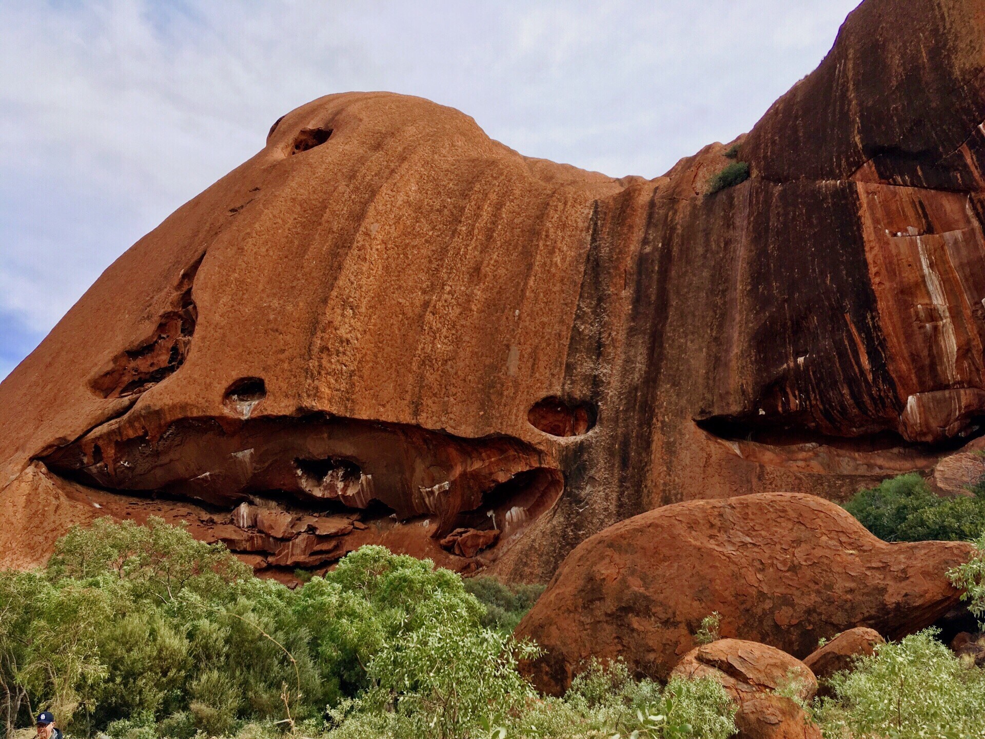 Uluru waterhole, Attraction, Reviews, Transportation, 1920x1440 HD Desktop