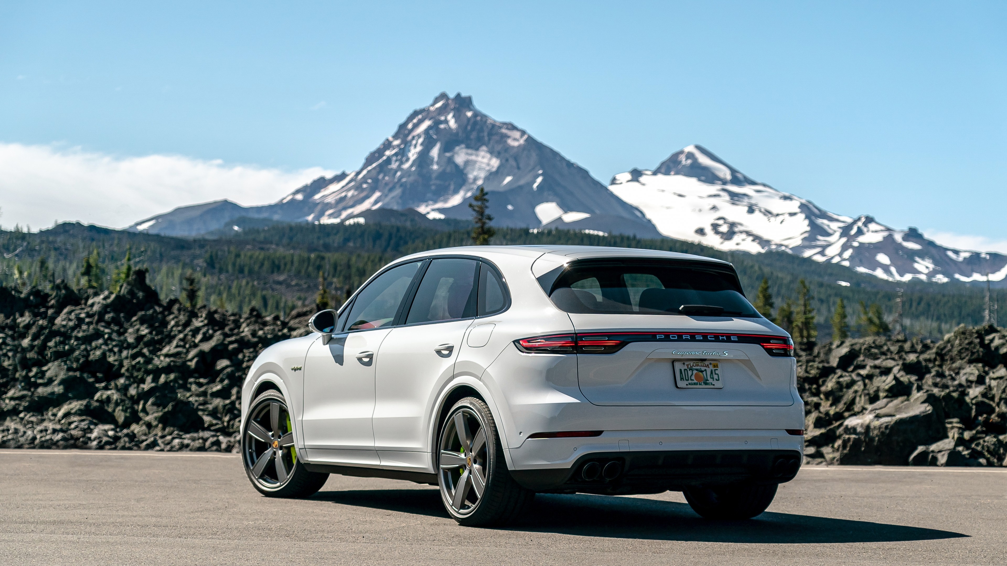 Turbo S E-Hybrid, Porsche Cayenne Wallpaper, 3840x2160 4K Desktop