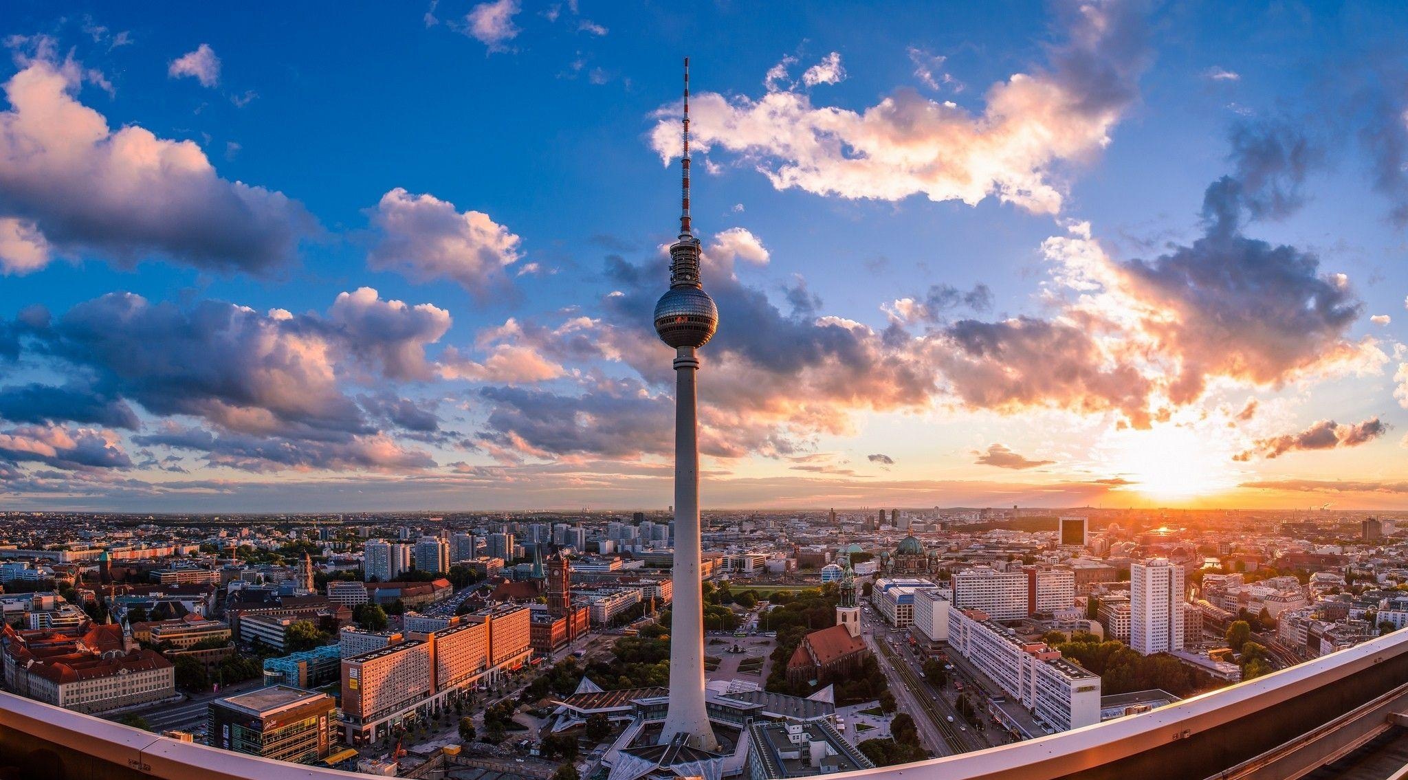 Alexanderplatz, Berlin Wallpaper, 2050x1140 HD Desktop