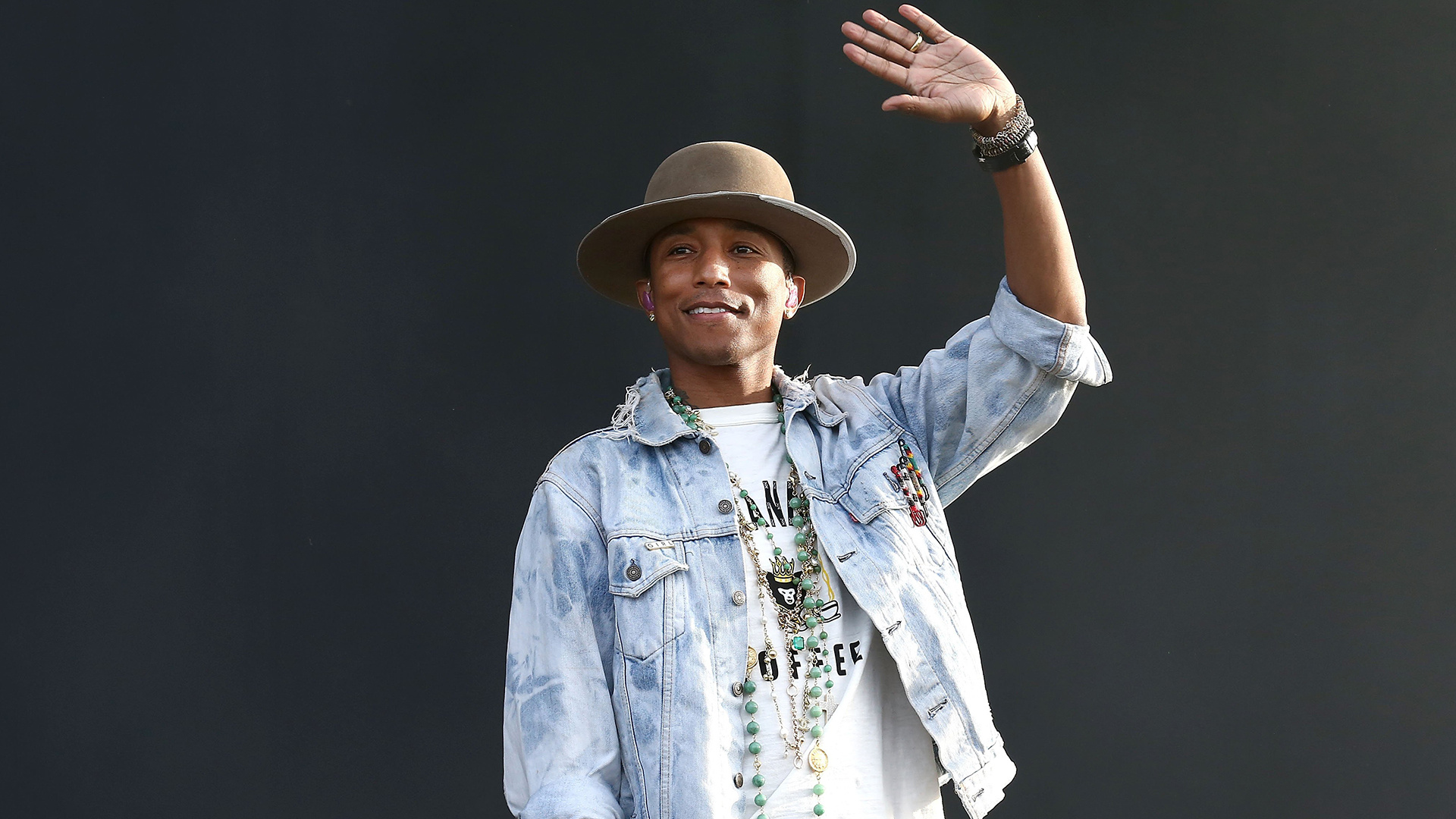 Pharrell Williams, Gets happy, Celeb sightings, More celeb sightings, 1920x1080 Full HD Desktop