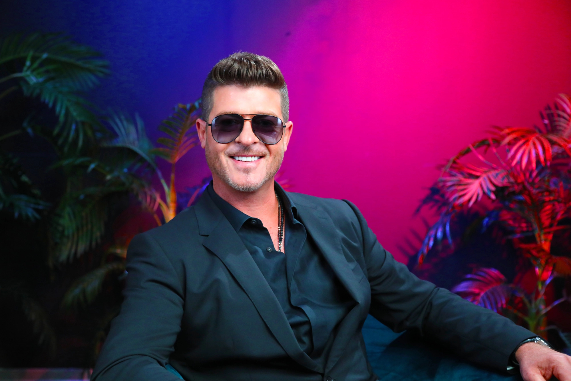 Robin Thicke, Losing his father, Working on new album, Madamenoire, 2000x1340 HD Desktop