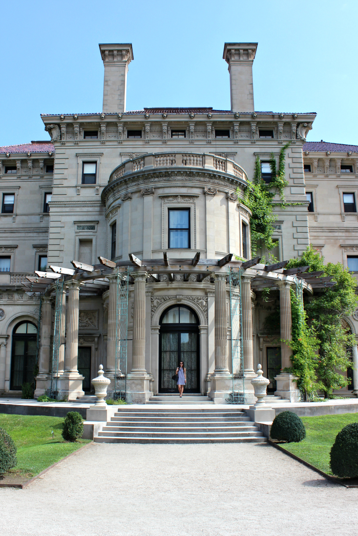 The Breakers, Newport RI, Historic mansions, Coastal beauty, 1400x2100 HD Phone