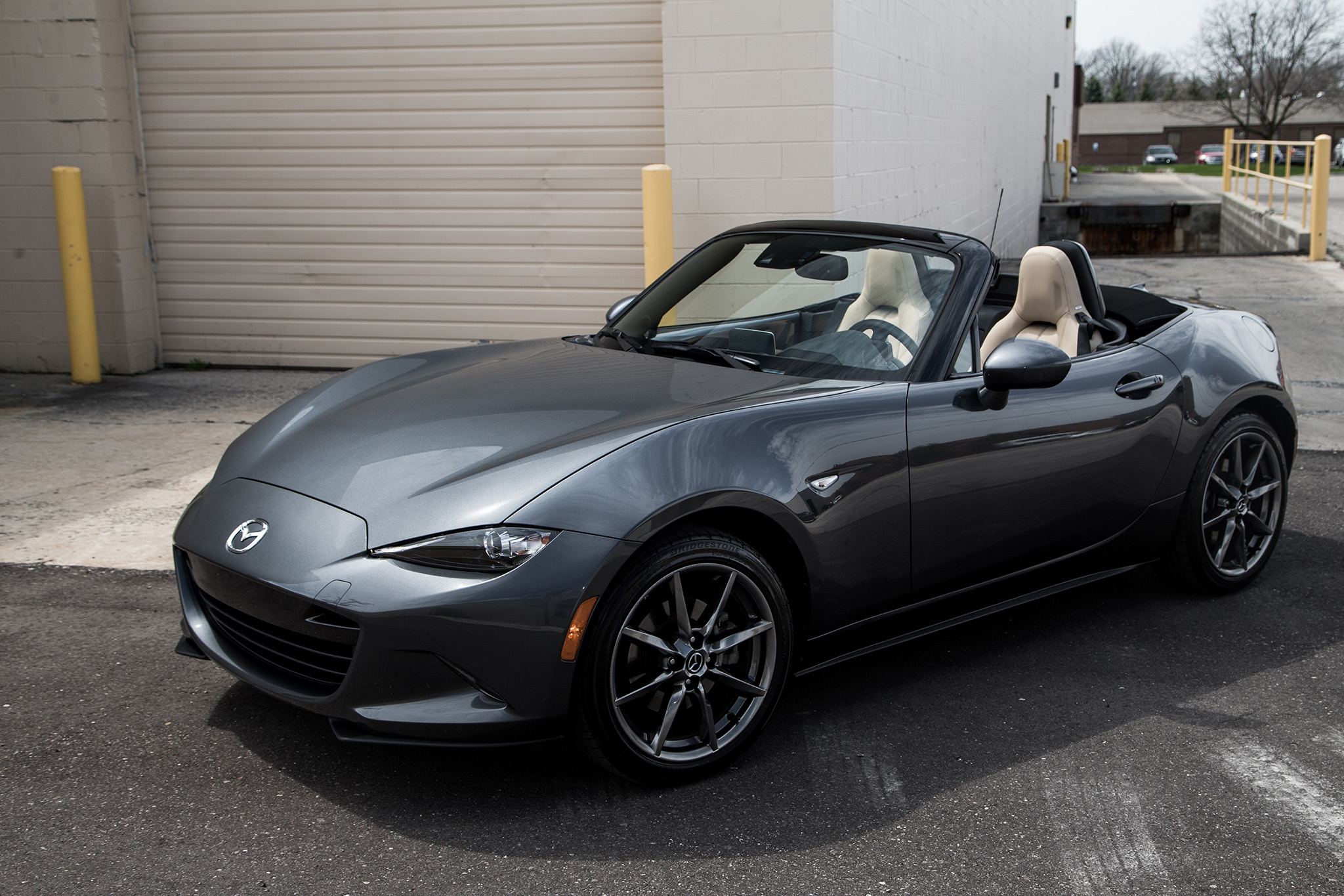 Mazda MX-5, Stunning visuals, HQ wallpapers, Car enthusiasts' favorite, 2050x1370 HD Desktop