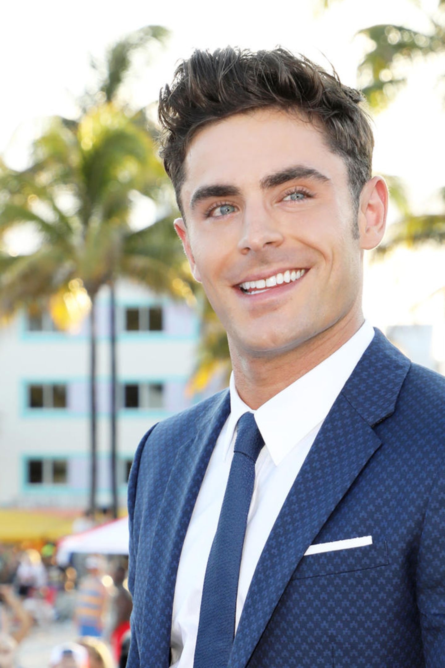 Zac Efron, Dreadlocks and full beard, Instagram photos, Bold style, 1440x2170 HD Phone