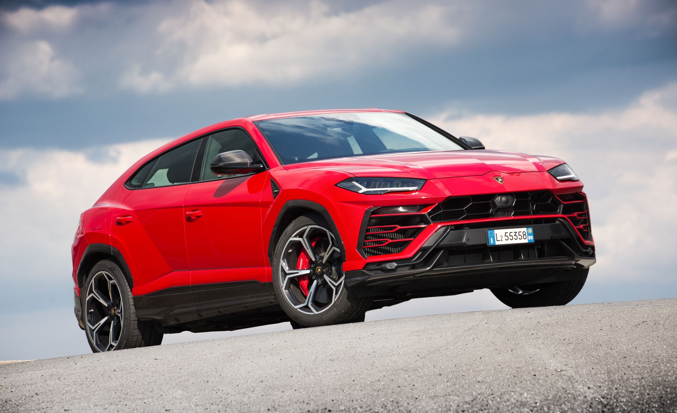 Lamborghini Urus, Front three-quarter view, HD wallpapers, 2250x1380 HD Desktop