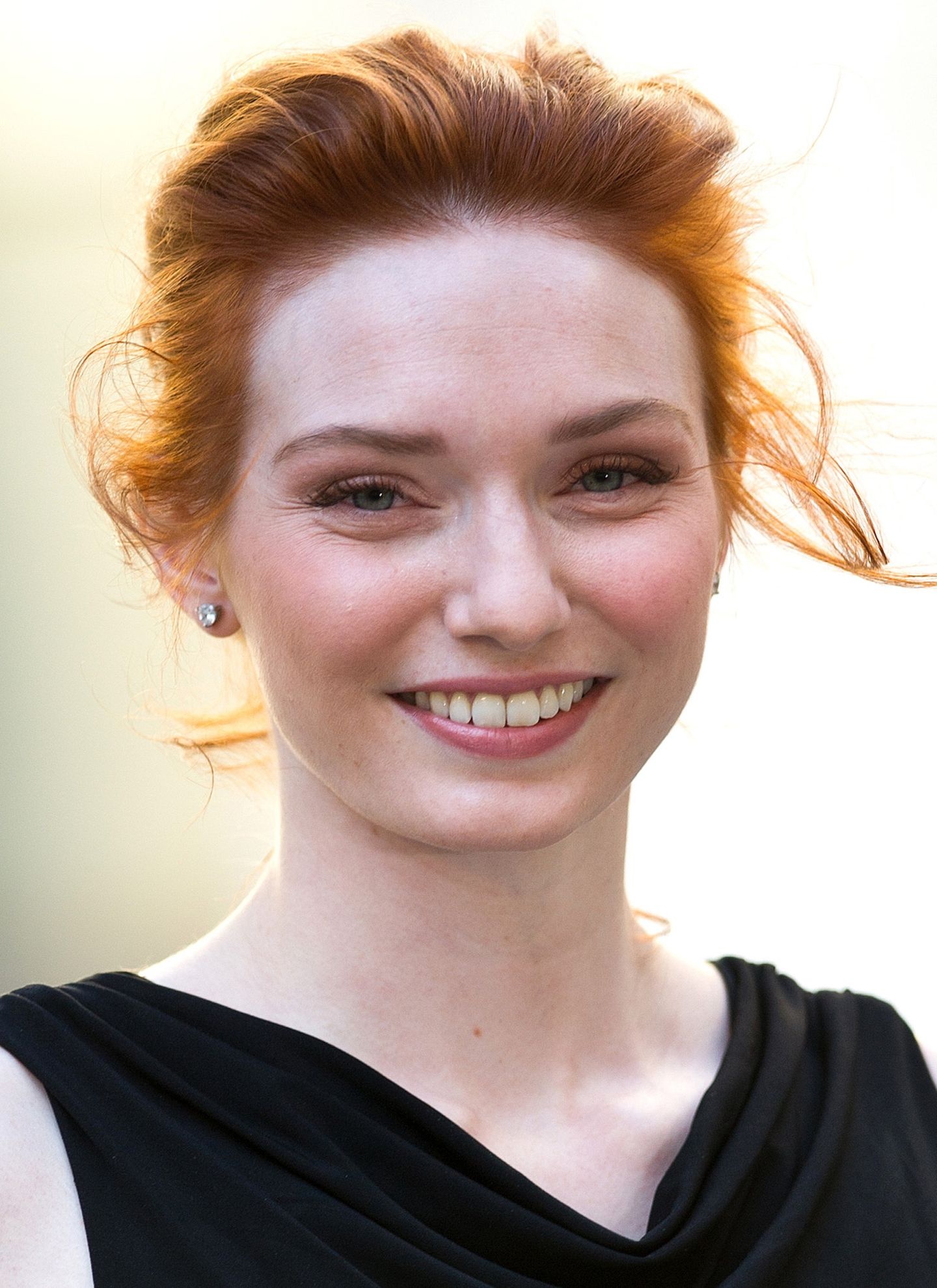 Eleanor Tomlinson, Star frisuren, Rote haare, Movie hairstyles, 1440x1980 HD Phone