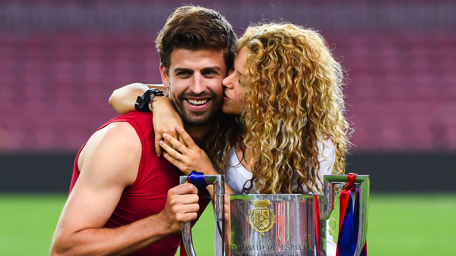 Shakira, Gerard Pique Wallpaper, 1920x1080 Full HD Desktop