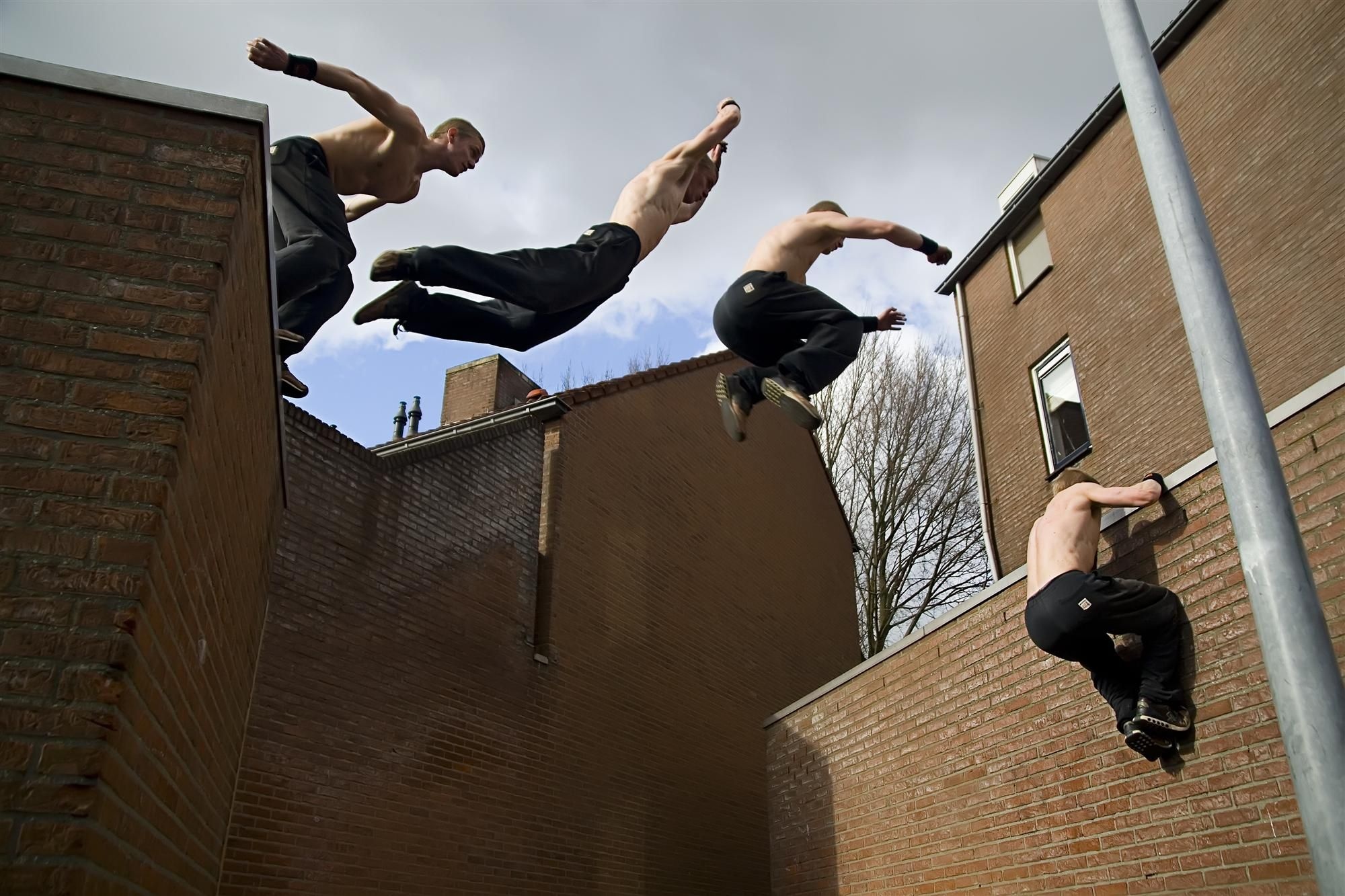 Arm jump, Parkour Wallpaper, 2000x1340 HD Desktop