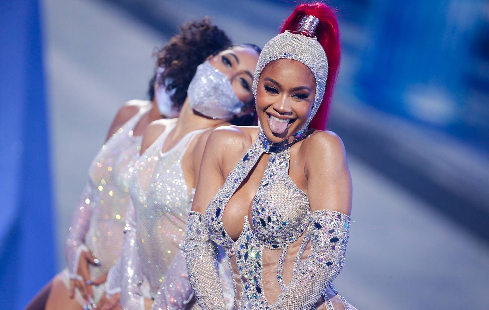 Saweetie, Icy chain, Saturday Night Live, Debut, 2000x1270 HD Desktop