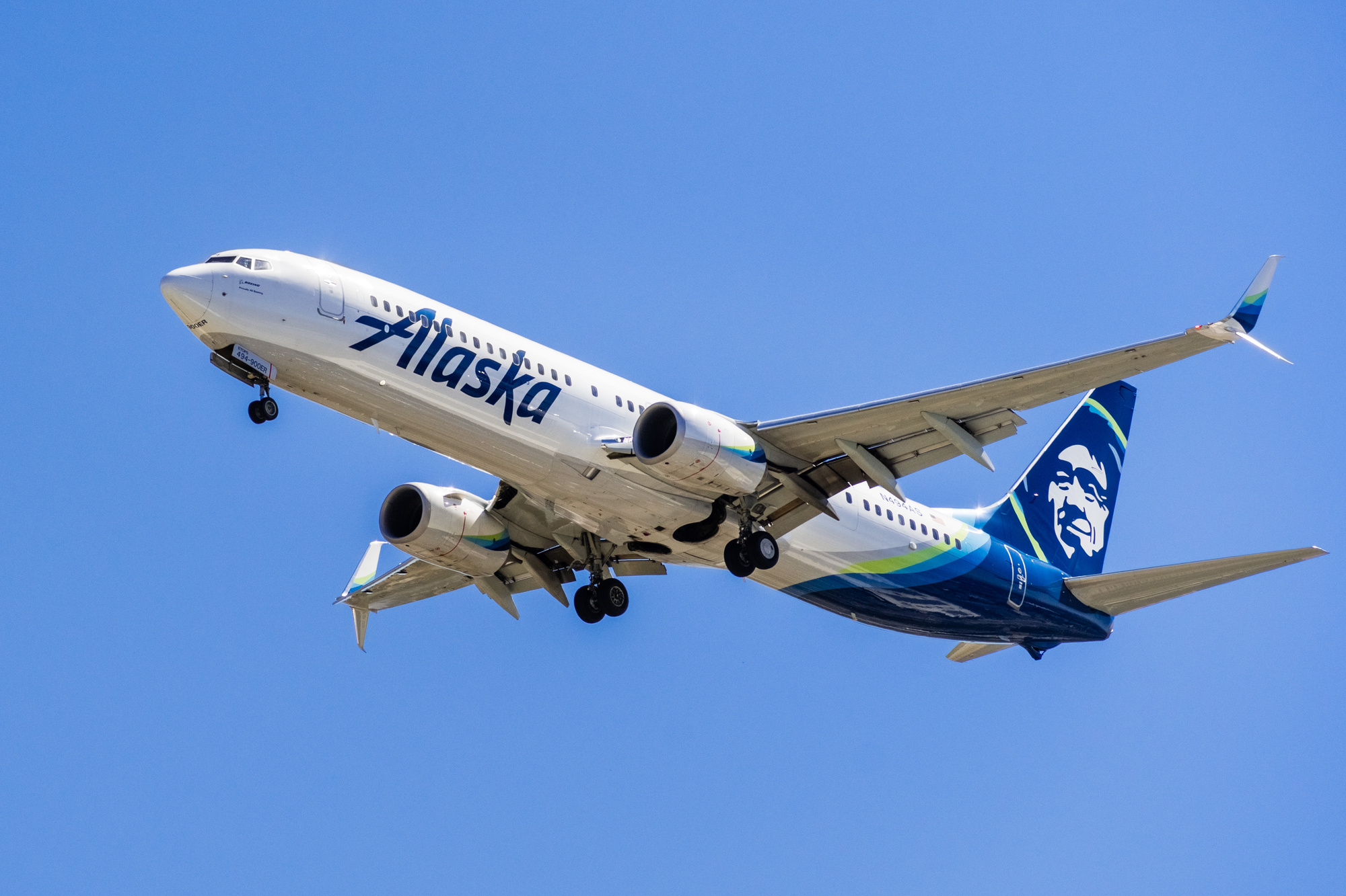 Alaska Airlines, Class action lawsuit, Insurance scheme, Legal matters, 2000x1340 HD Desktop