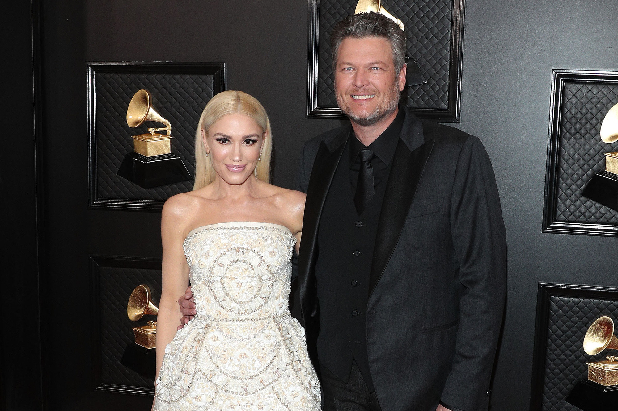 Gwen Stefani, Musician, Blake Shelton, Music industry relationships, 2000x1340 HD Desktop