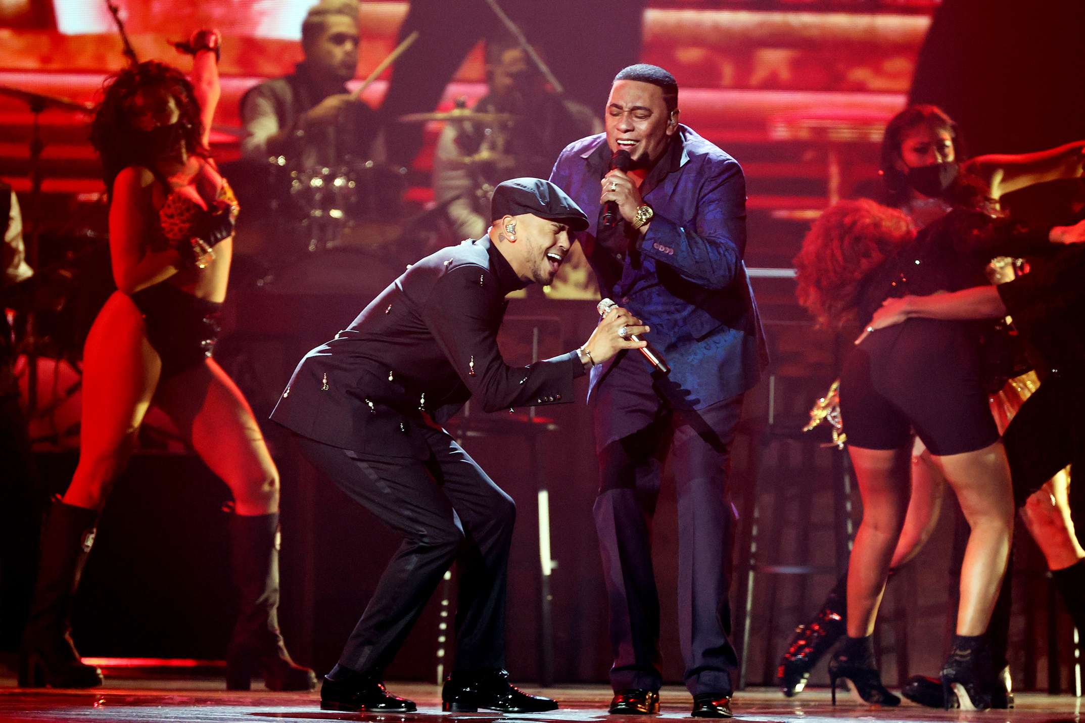 Antony Santos, Latin Grammy Awards 2021, Talent recognition, Sizzling performances, 2150x1440 HD Desktop