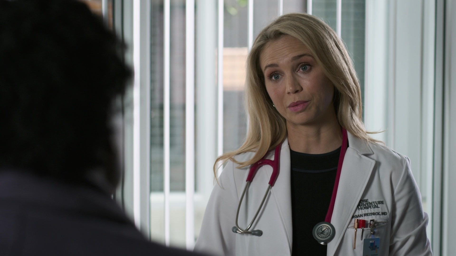 Fiona Gubelmann as Dr. Morgan Reznick, The Good Doctor, Littmann Stethoscope, Frontline Part 1, 1920x1080 Full HD Desktop