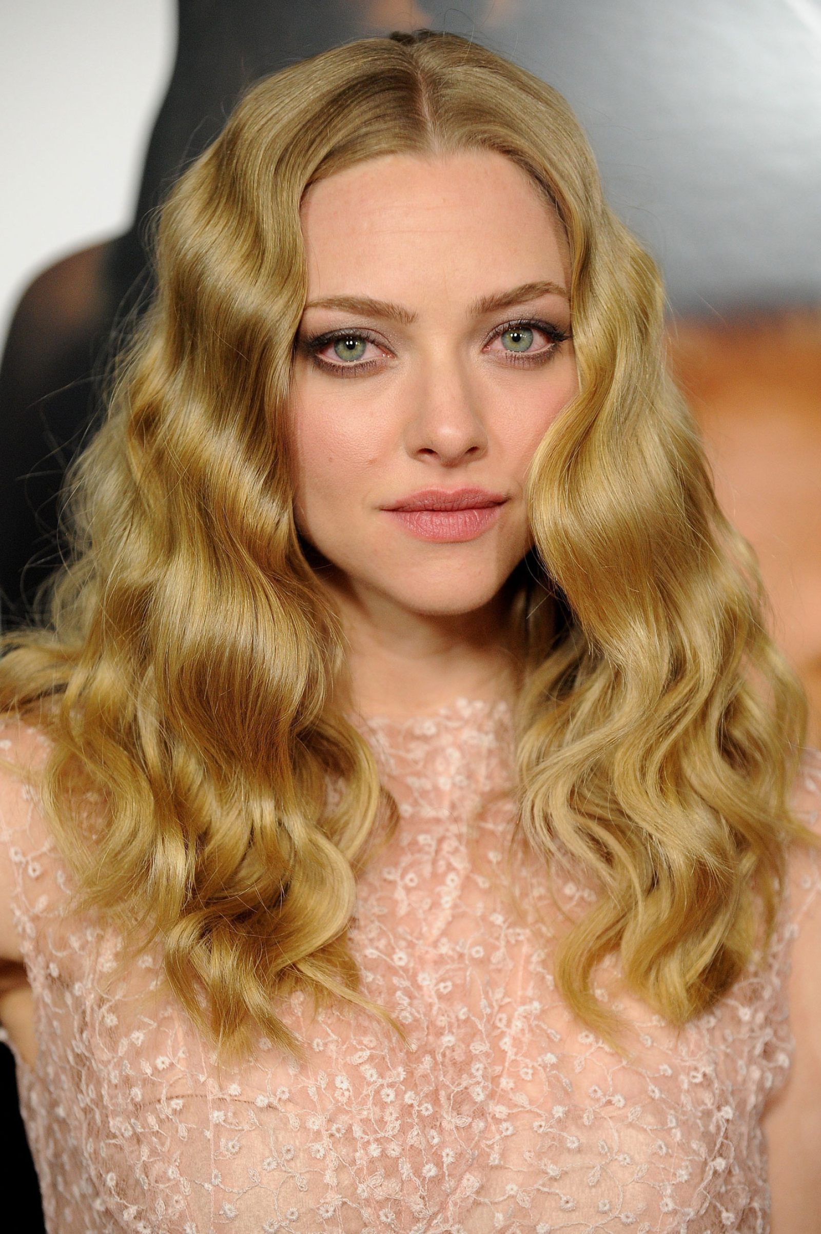 Amanda Seyfried movies, Wallpaper, 1600x2410 HD Phone