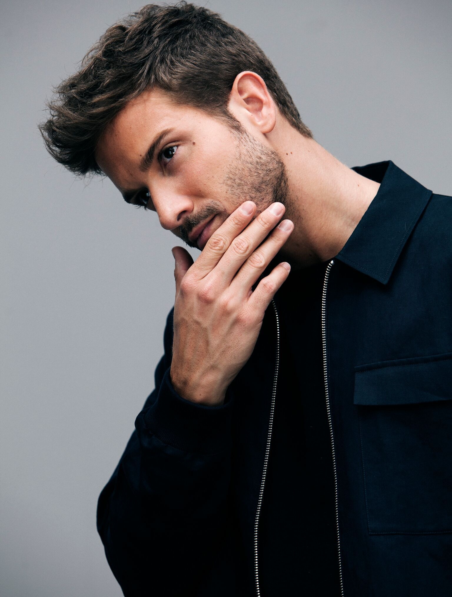 Pablo Alboran, Wallpaper choices, Background customization, Music-inspired visuals, 1540x2030 HD Phone