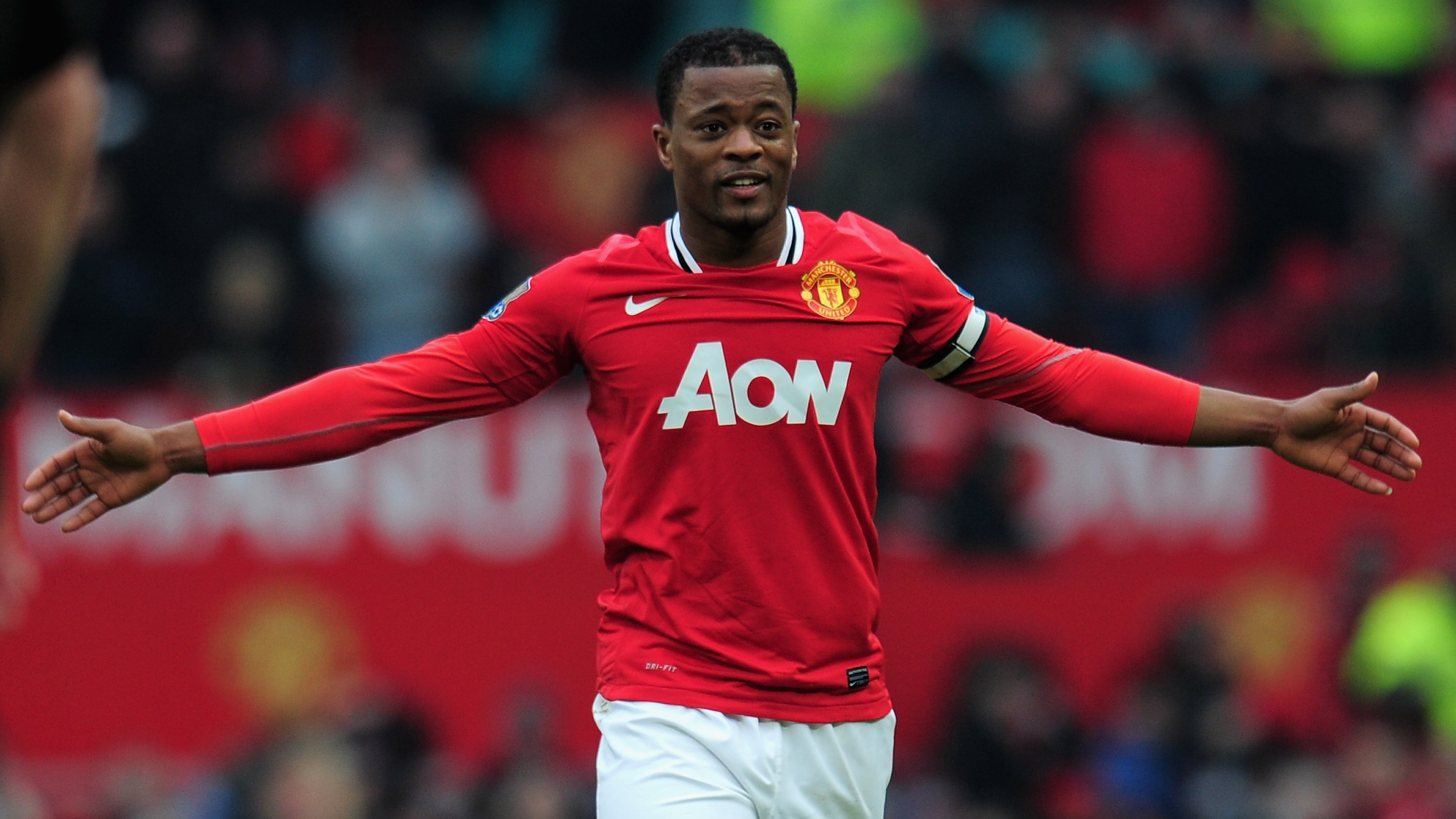 Patrice Evra, Sports icon, Candid interview, Financial struggles, 3000x1690 HD Desktop