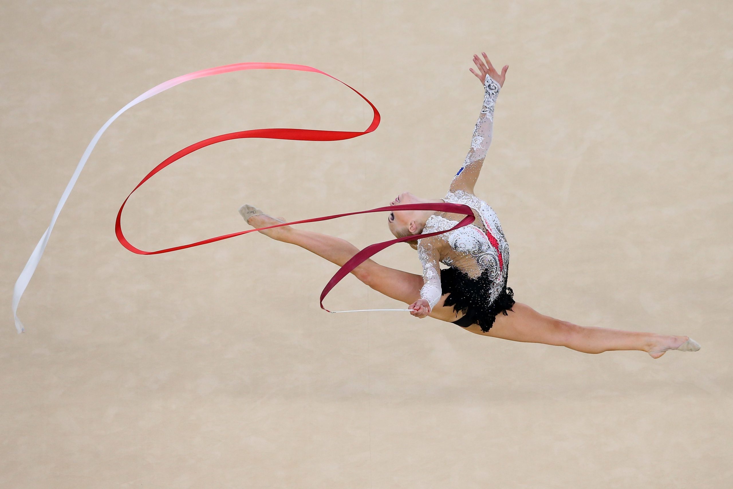 Kseniya Moustafaeva, Rhythmic Gymnastics Wallpaper, 2560x1710 HD Desktop