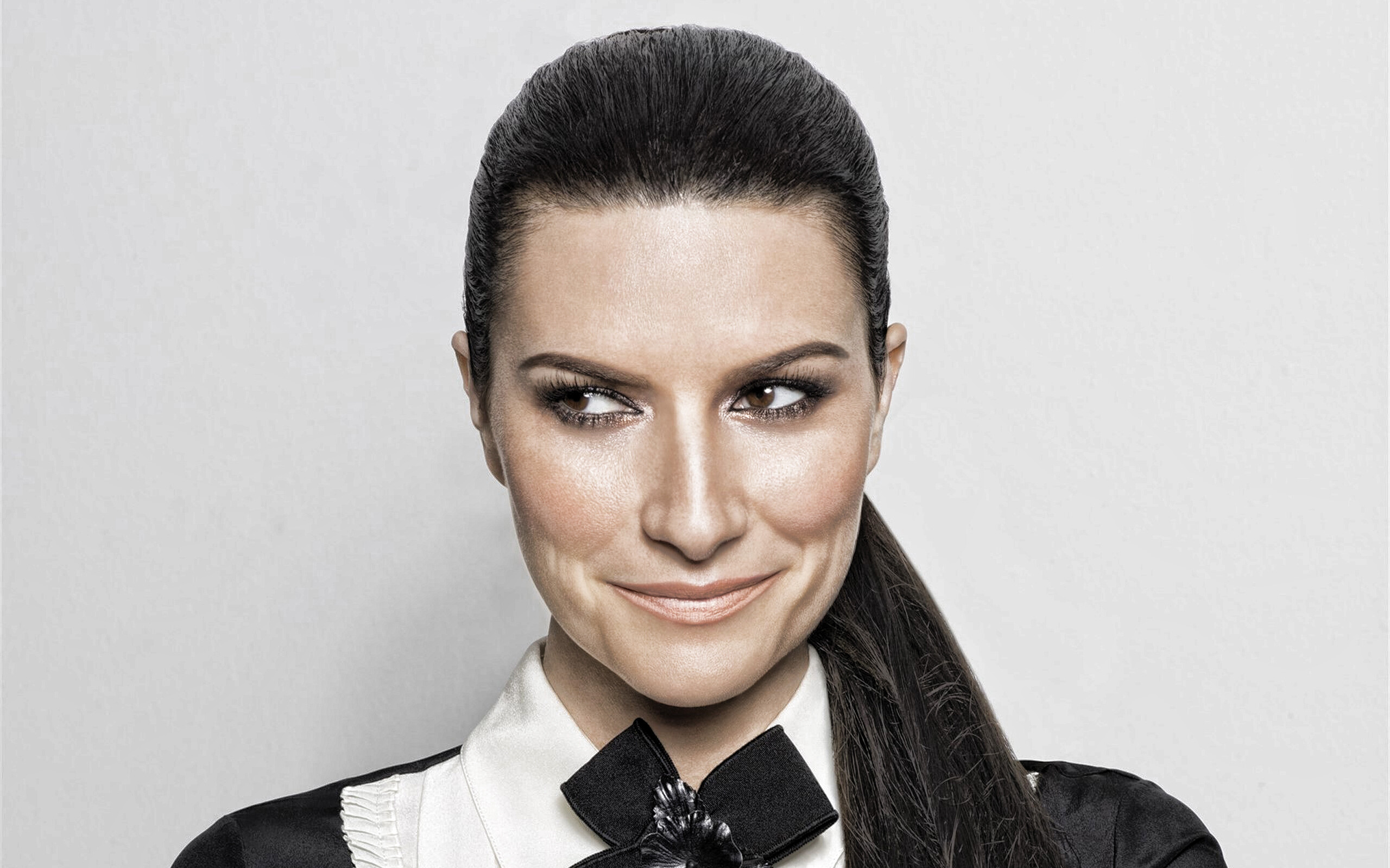 Laura Pausini, Italian sensation, Portrait photography, Black dress elegance, 2560x1600 HD Desktop