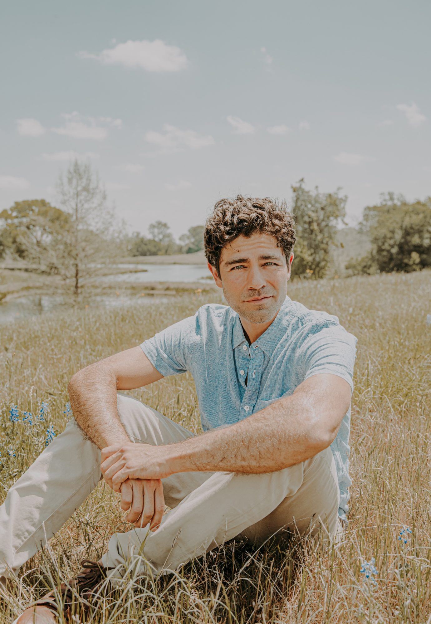 Adrian Grenier, Hollywood life, Texas farm, Leave, 1390x2000 HD Phone