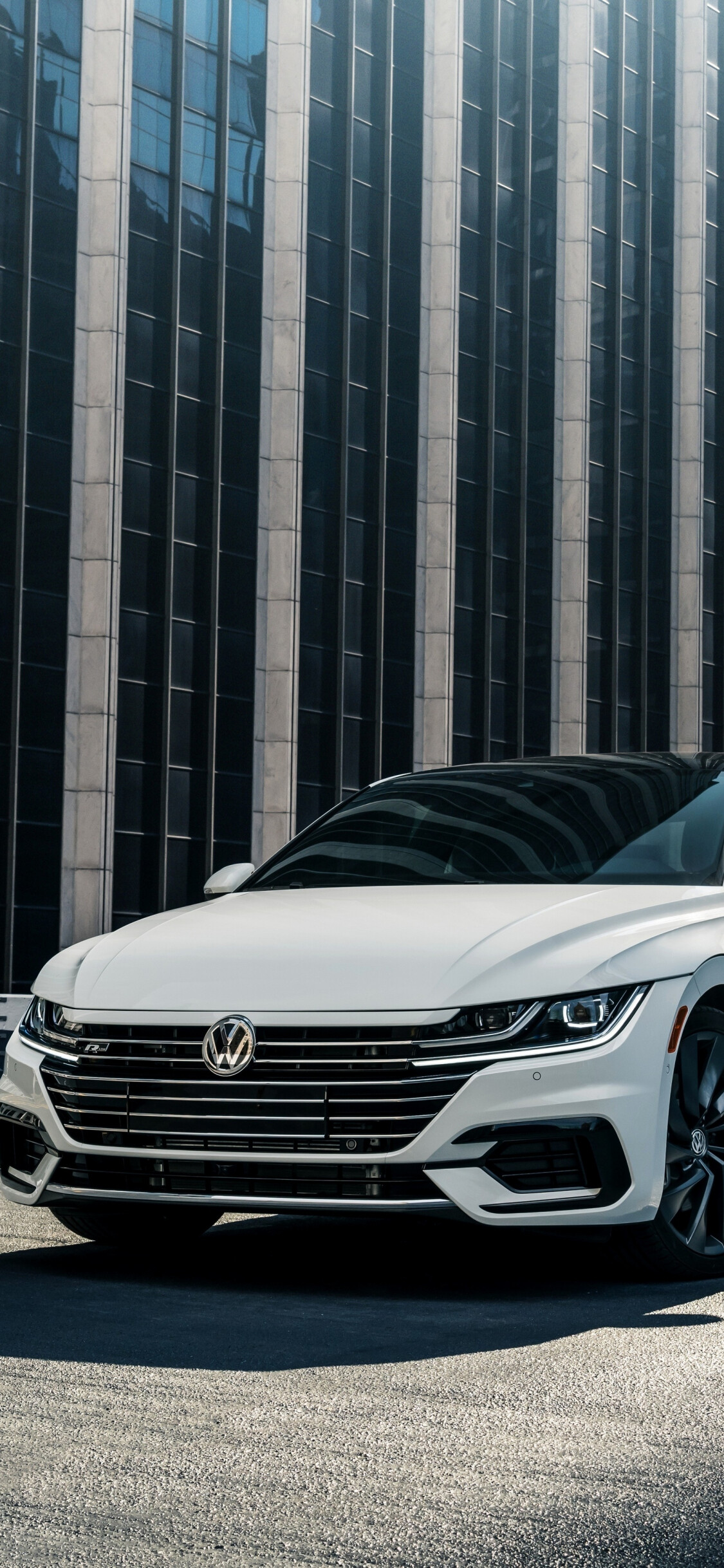 White 2019 Volkswagen Arteon, iPhone X image, 1130x2440 HD Phone