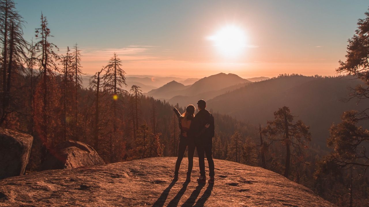 Mountains, Travel Couple Wallpaper, 1280x720 HD Desktop