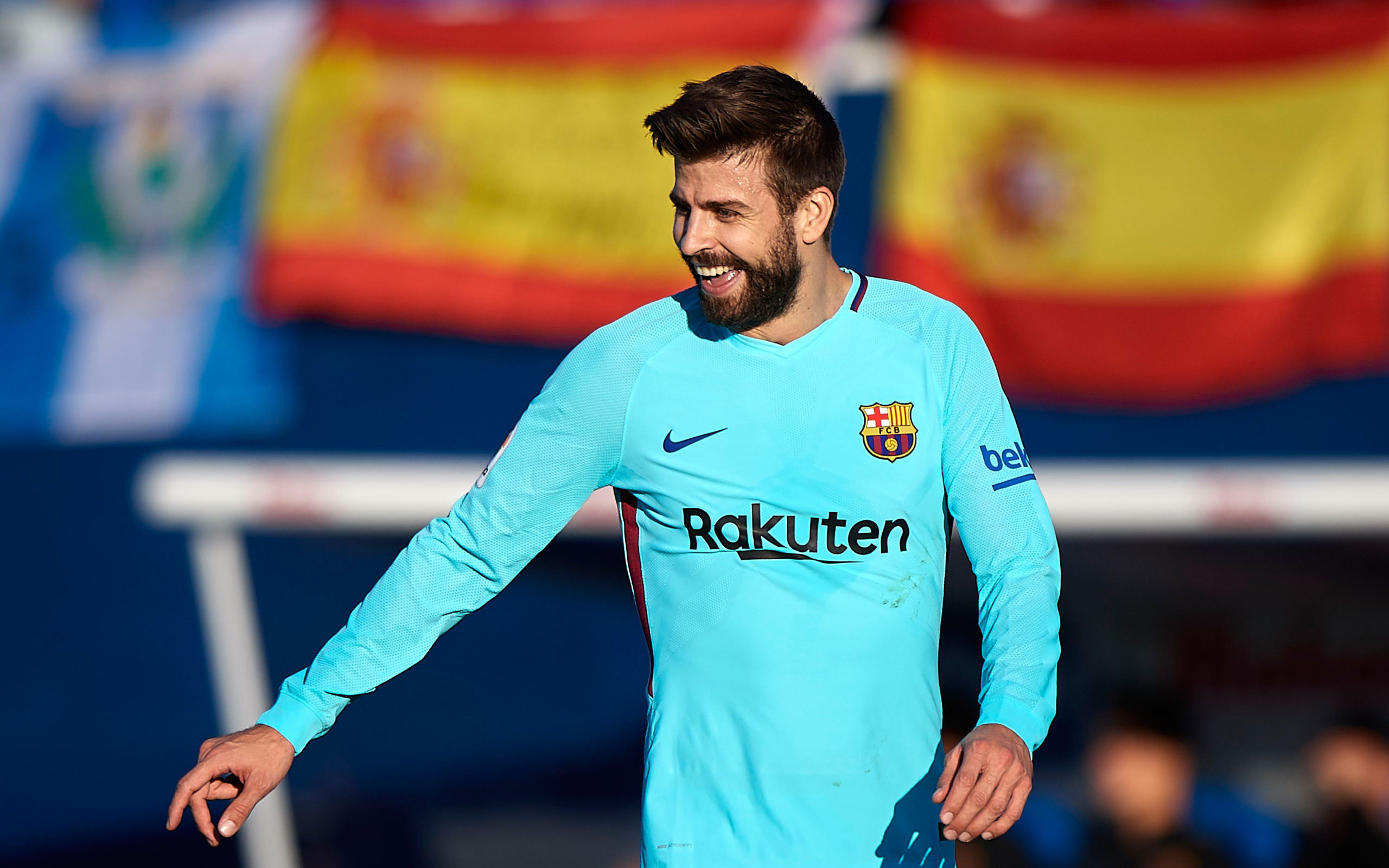 Gerard Pique, HD wallpaper background, Football star, Pique wallpaper, 2560x1600 HD Desktop