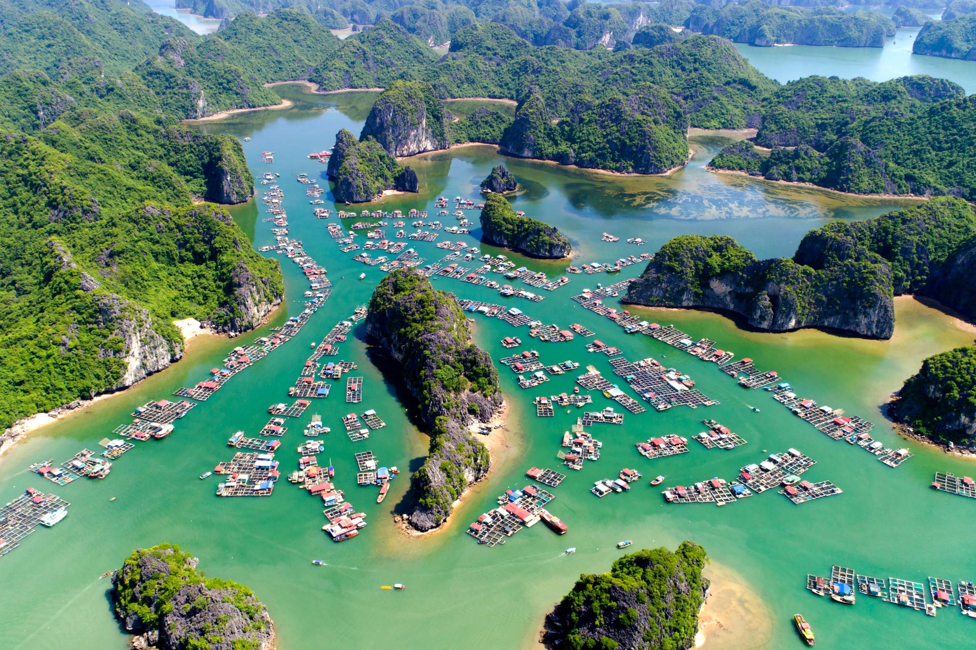 Halong Bay, Gplus travel, Vietnam wholesales partner, Exquisite beauty, 2000x1340 HD Desktop