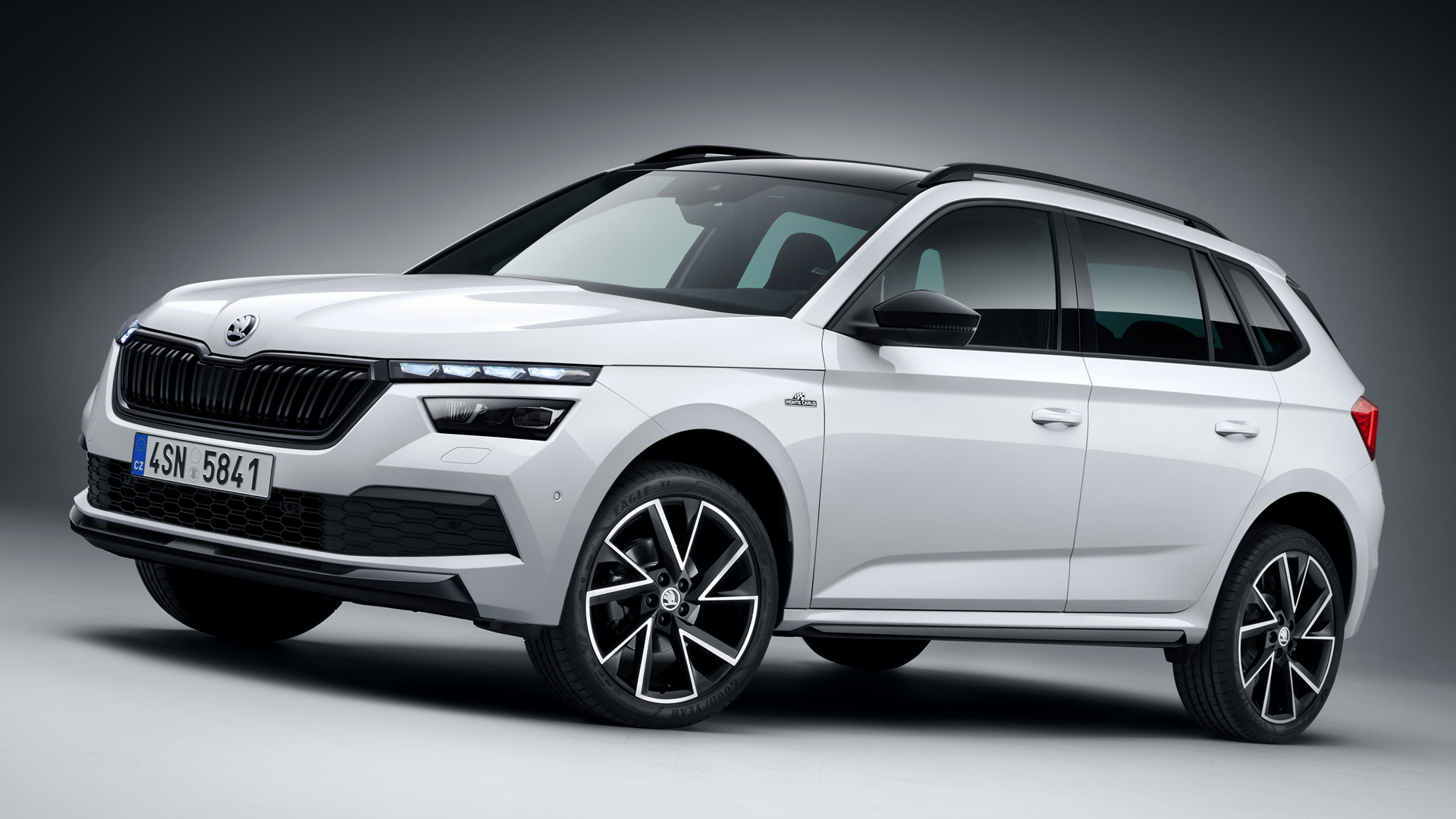 Skoda Kamiq, Sporty crossover, Modern design, Spacious cabin, 1920x1080 Full HD Desktop