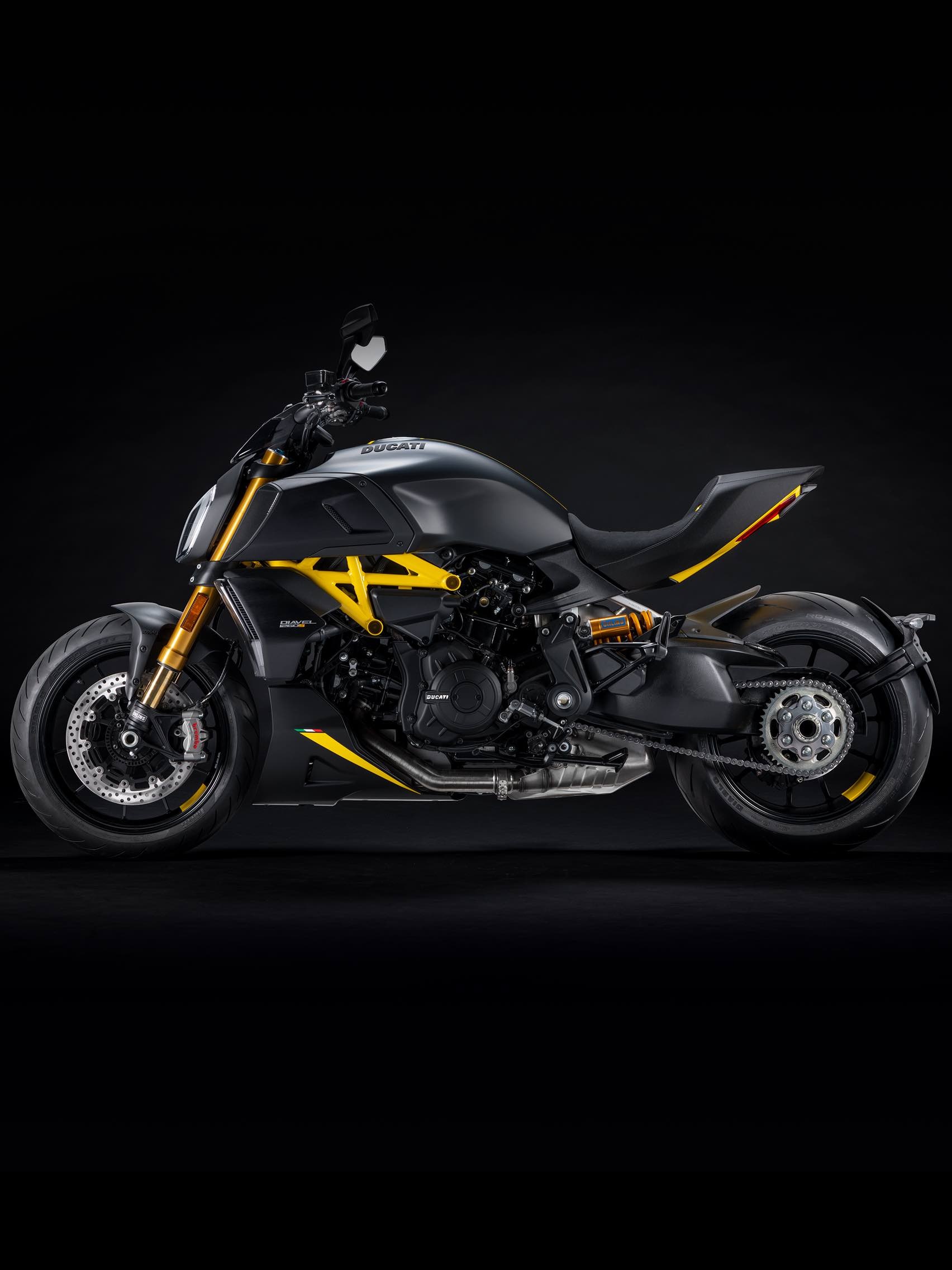 Ducati Diavel 1260, Black & steel edition, Advanced motorsports, Ducati pride, 1710x2280 HD Phone