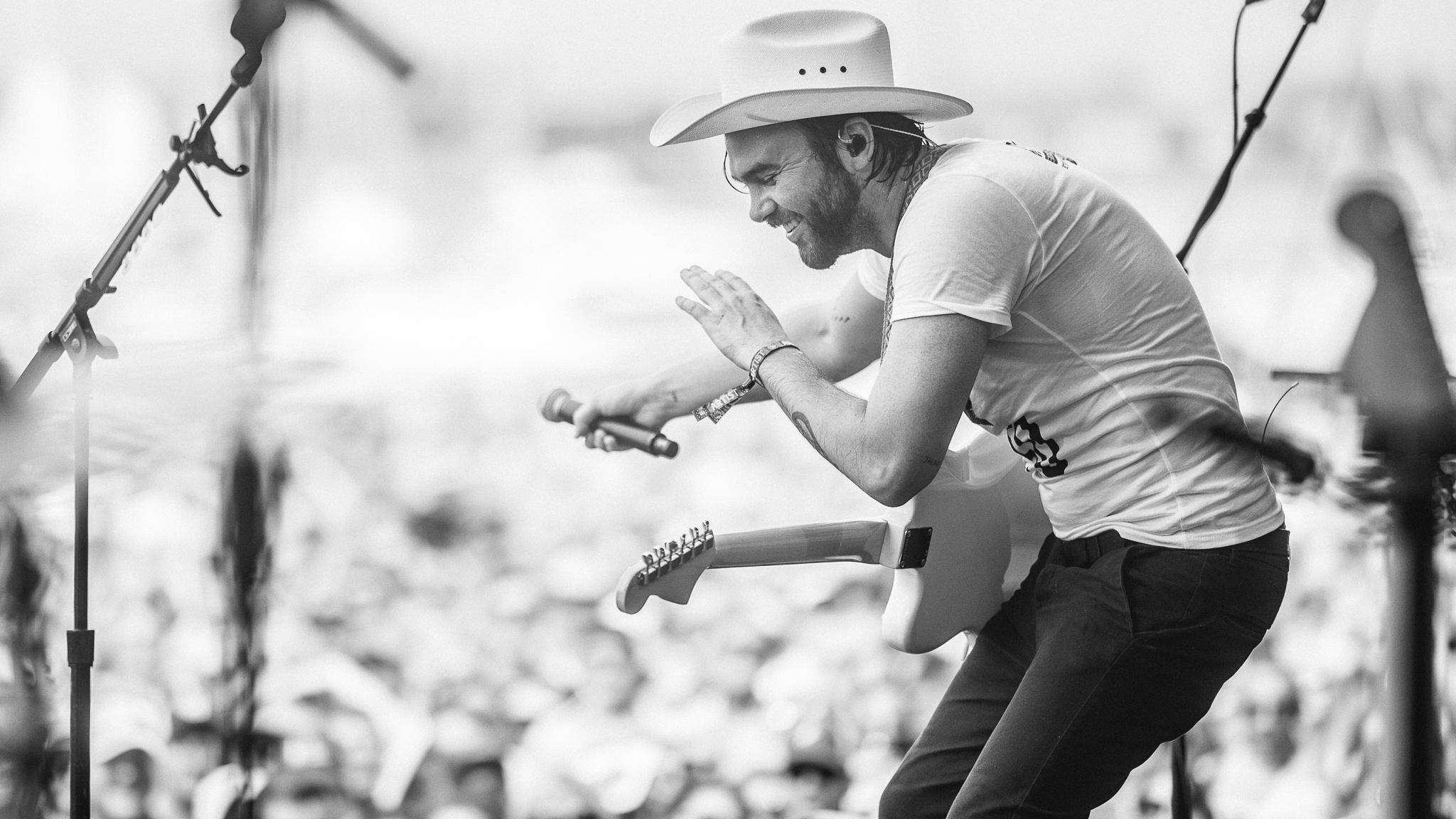 Newport Folk Festival 2018, Shakey Graves Wallpaper, 2050x1160 HD Desktop