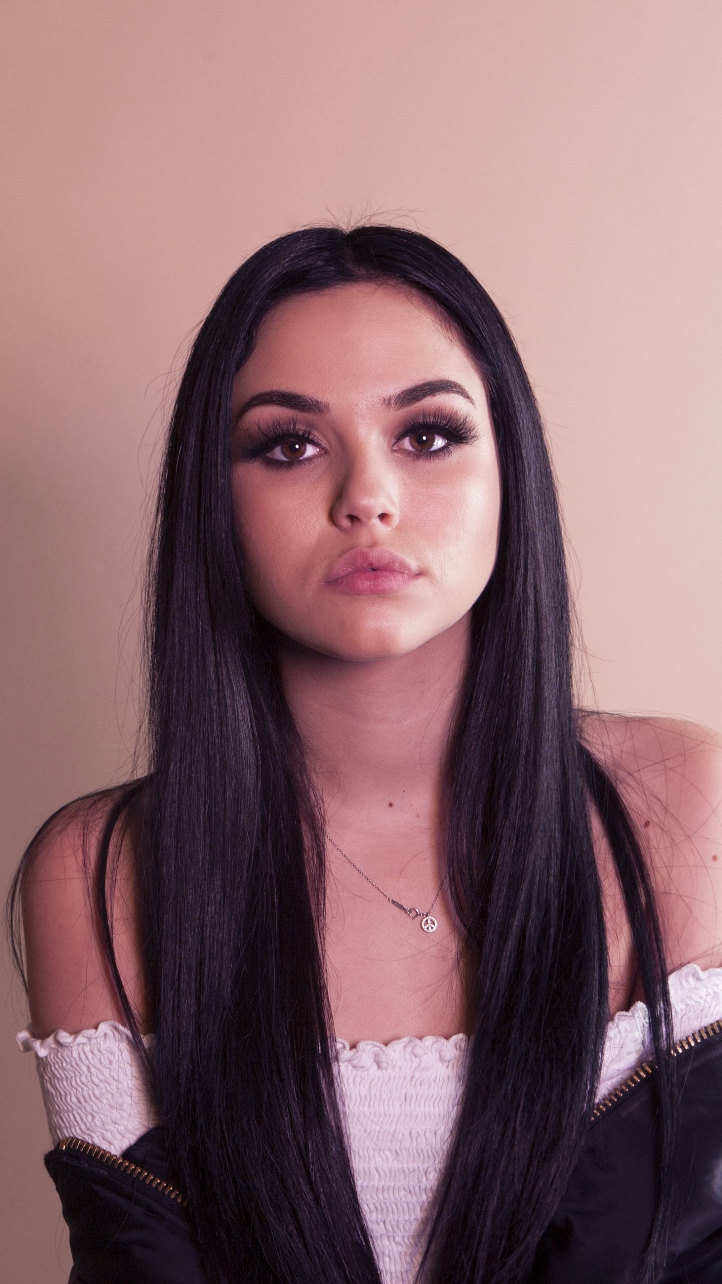 Maggie Lindemann Phone Wallpaper 1440x2560